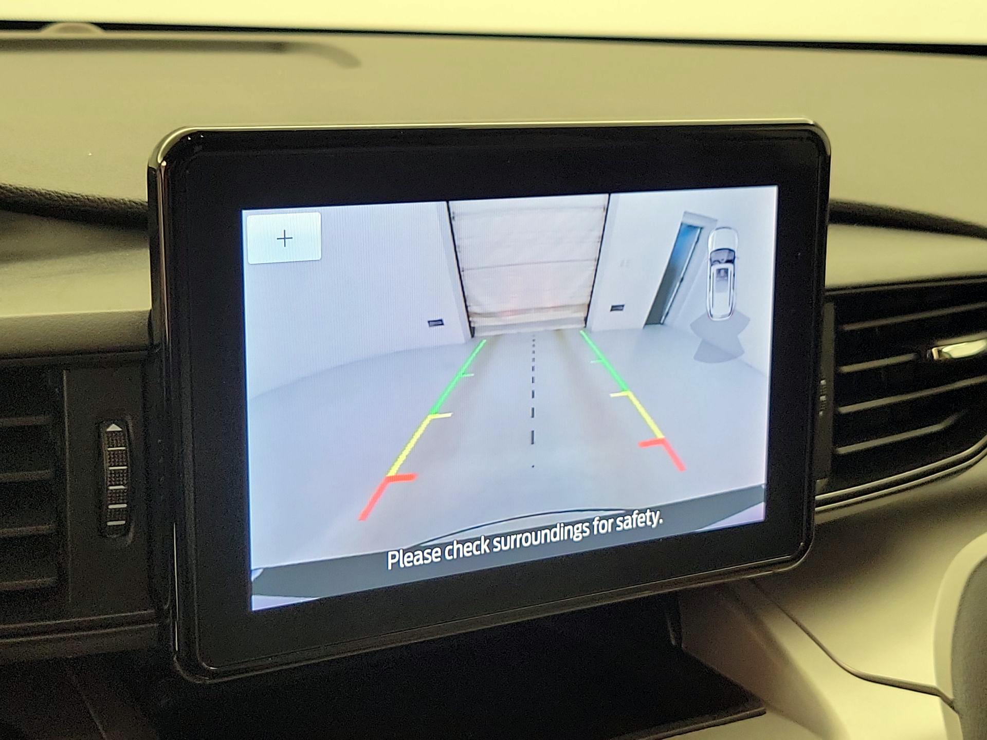 Thumbnail: 2022 Ford Explorer - 14