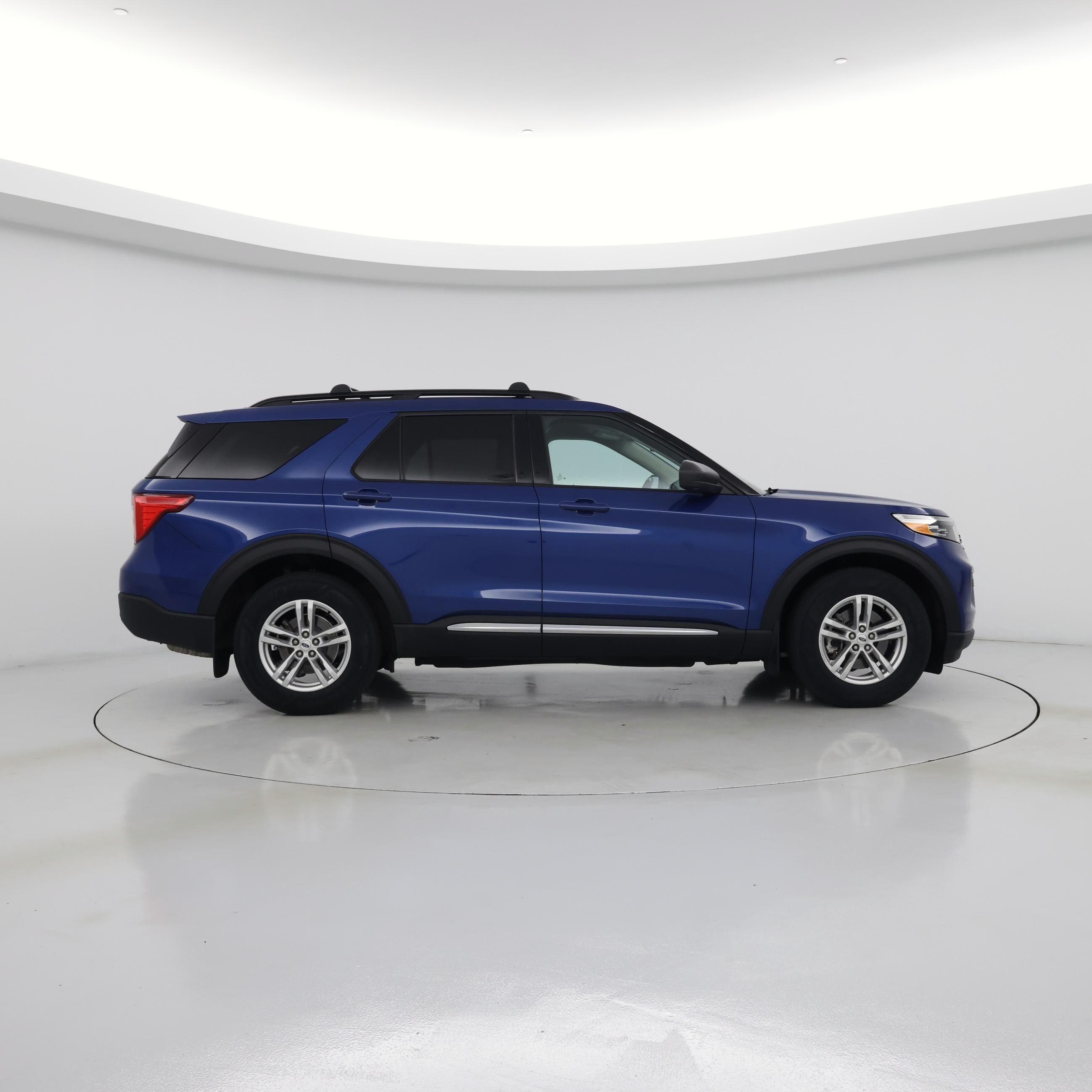 Thumbnail: 2022 Ford Explorer - 7