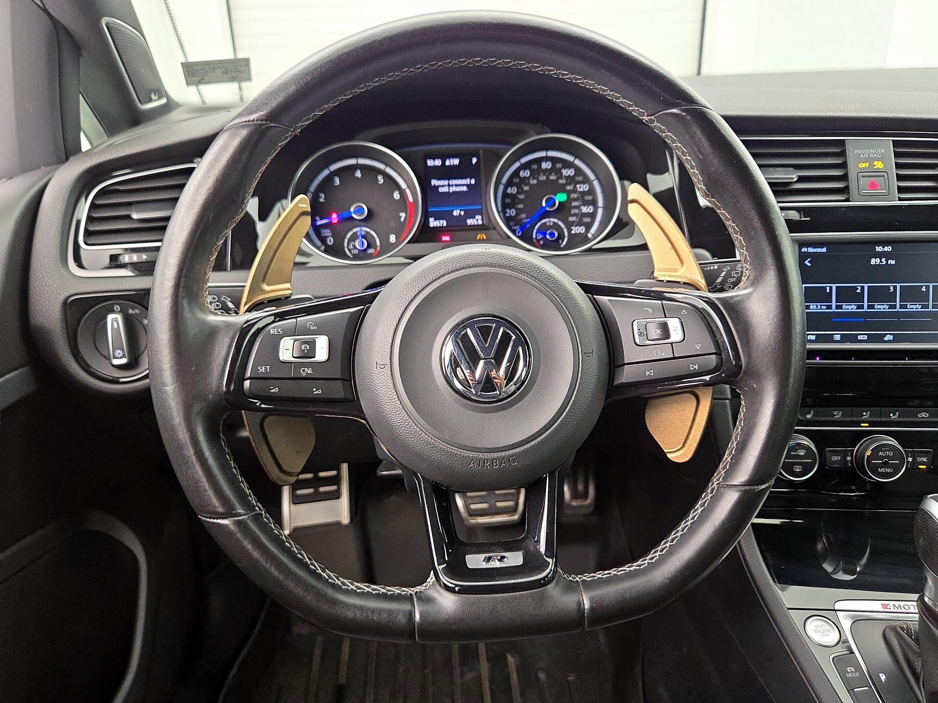 Thumbnail: 2017 Volkswagen Golf - 10