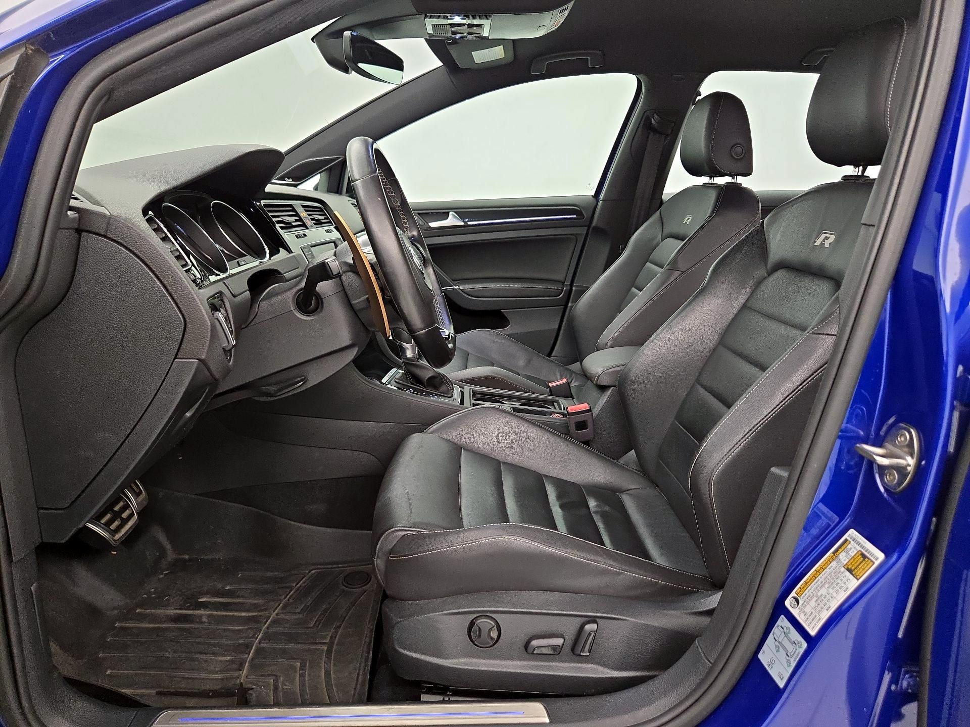 Thumbnail: 2017 Volkswagen Golf - 11