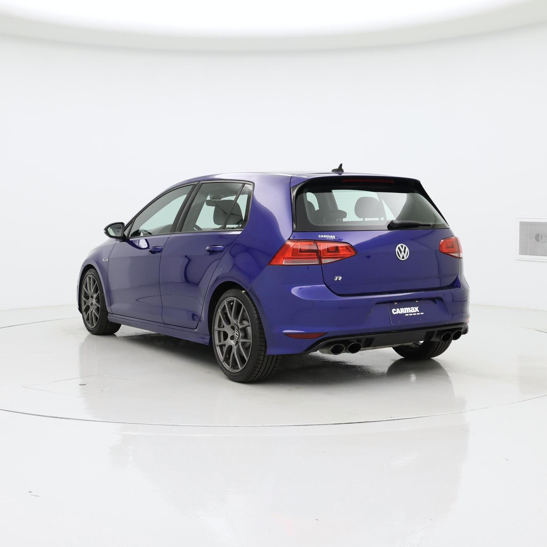 Thumbnail: 2017 Volkswagen Golf - 2