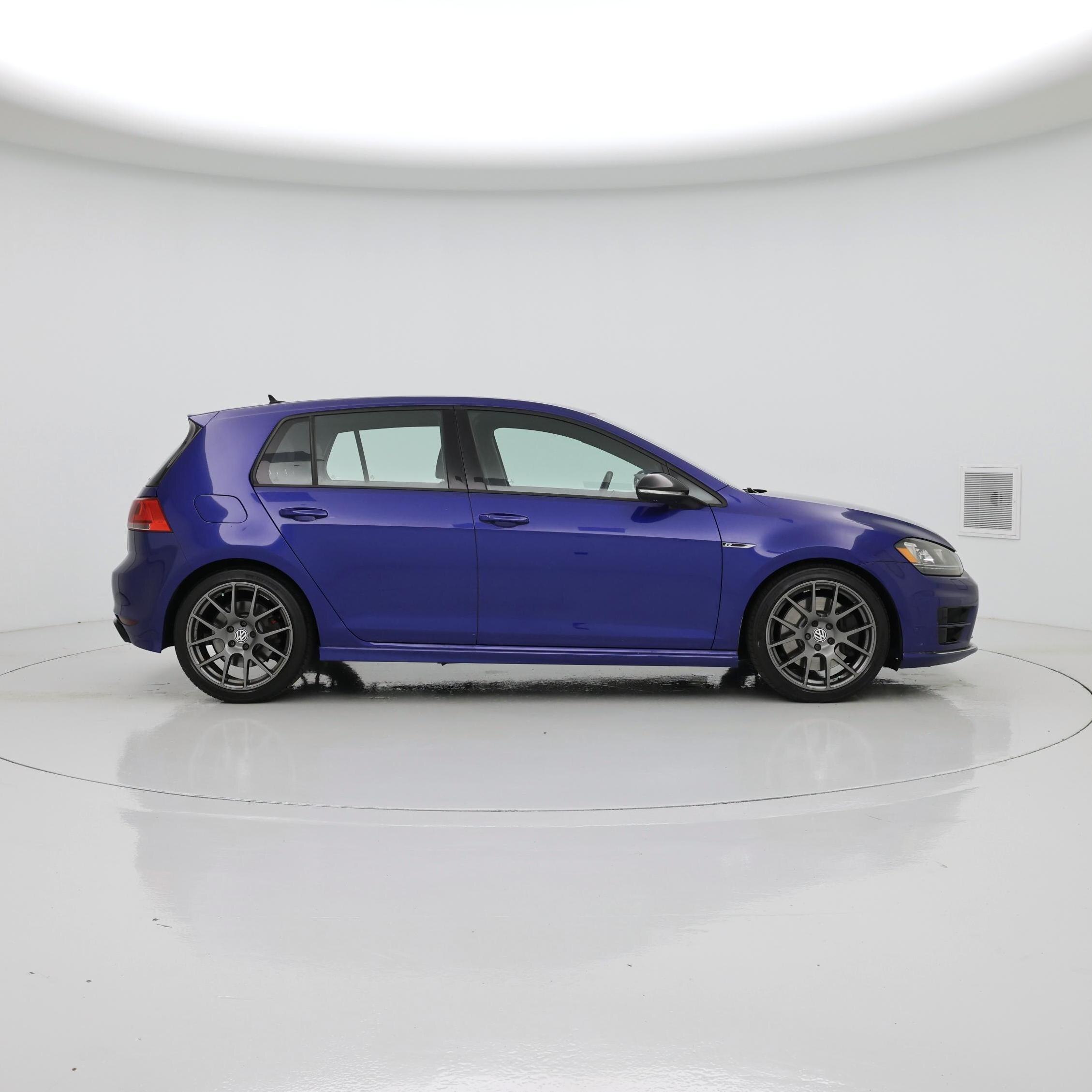 Thumbnail: 2017 Volkswagen Golf - 7