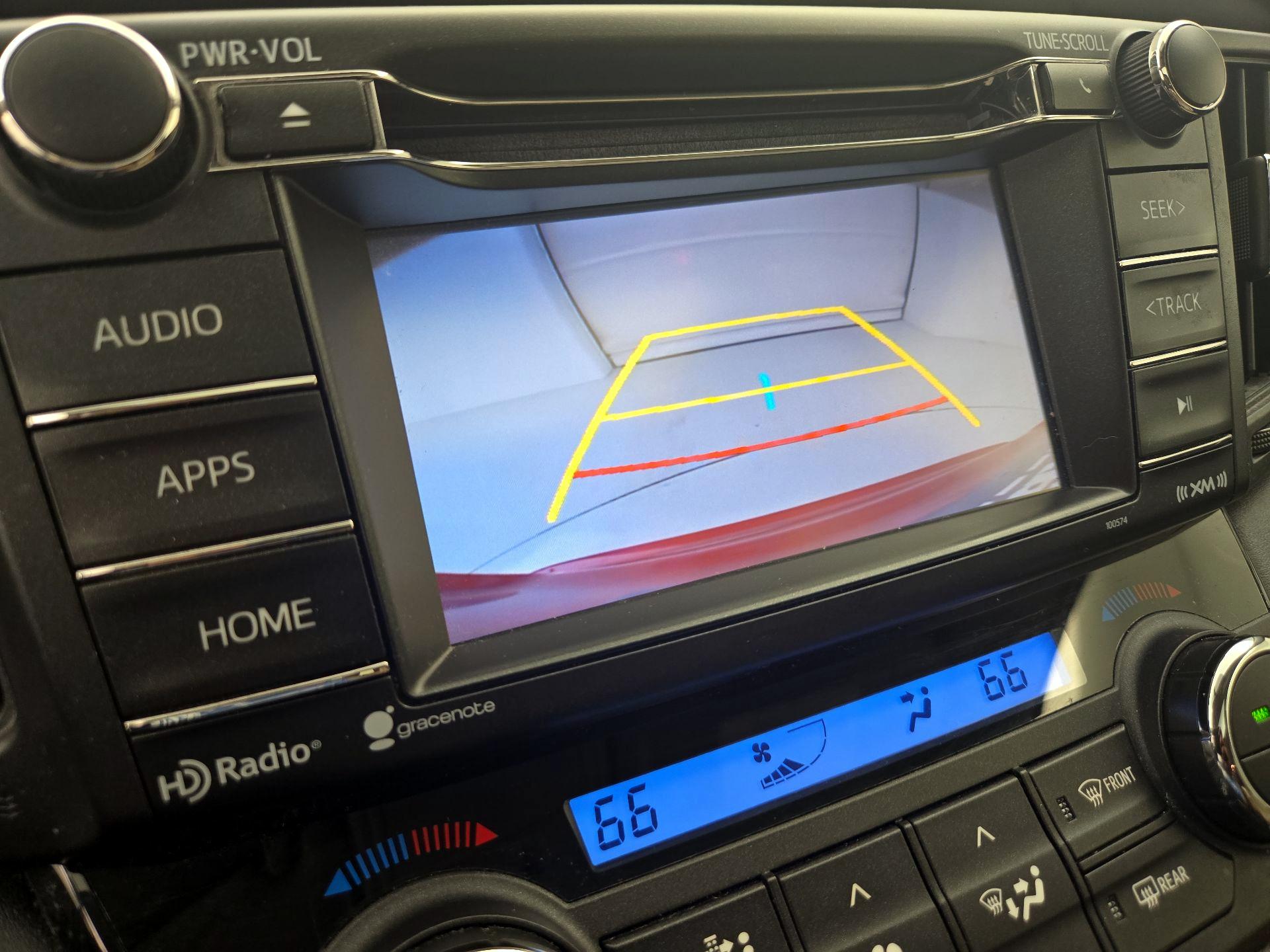 Thumbnail: 2016 Toyota RAV4 - 14