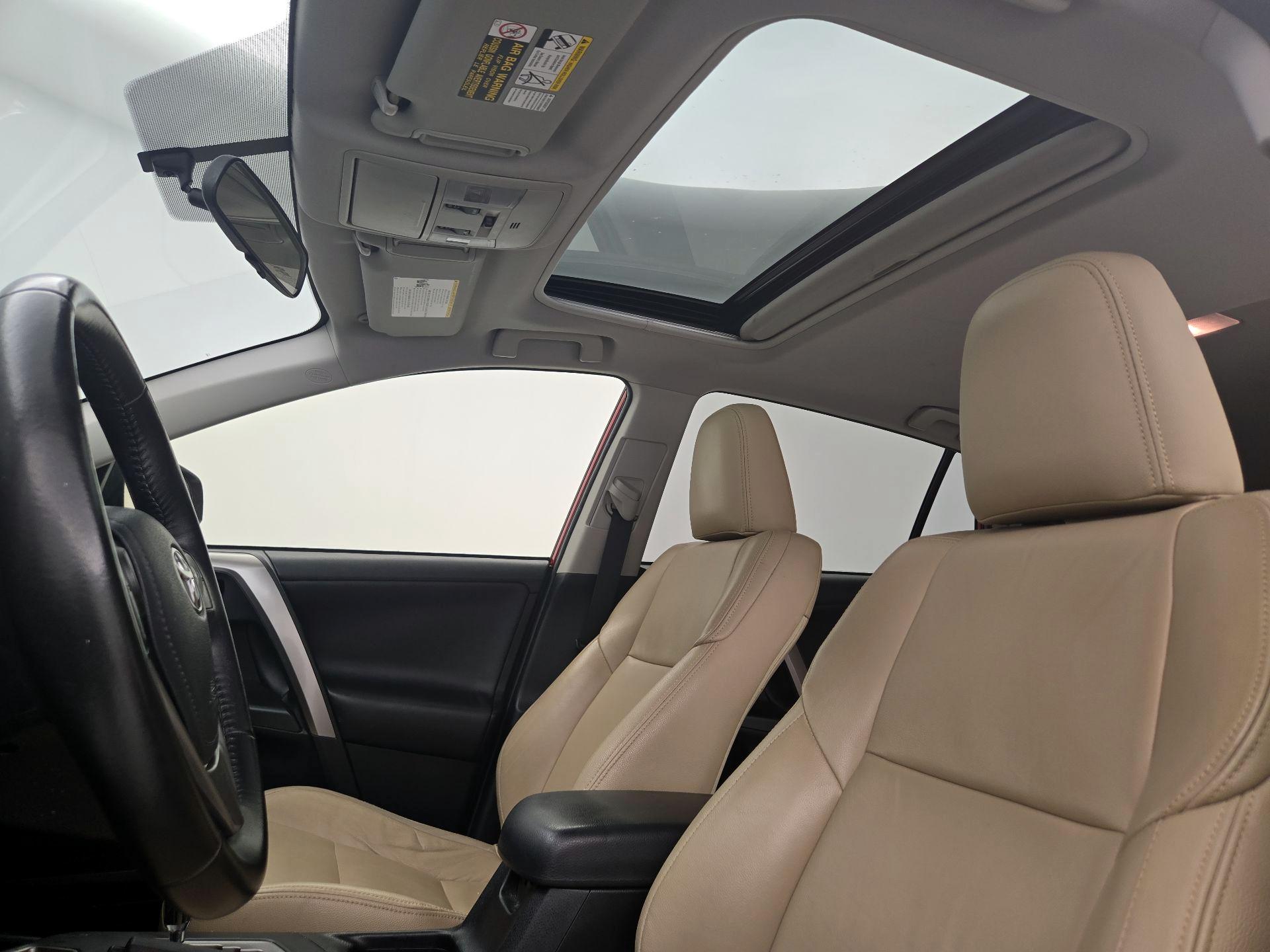 Thumbnail: 2016 Toyota RAV4 - 19
