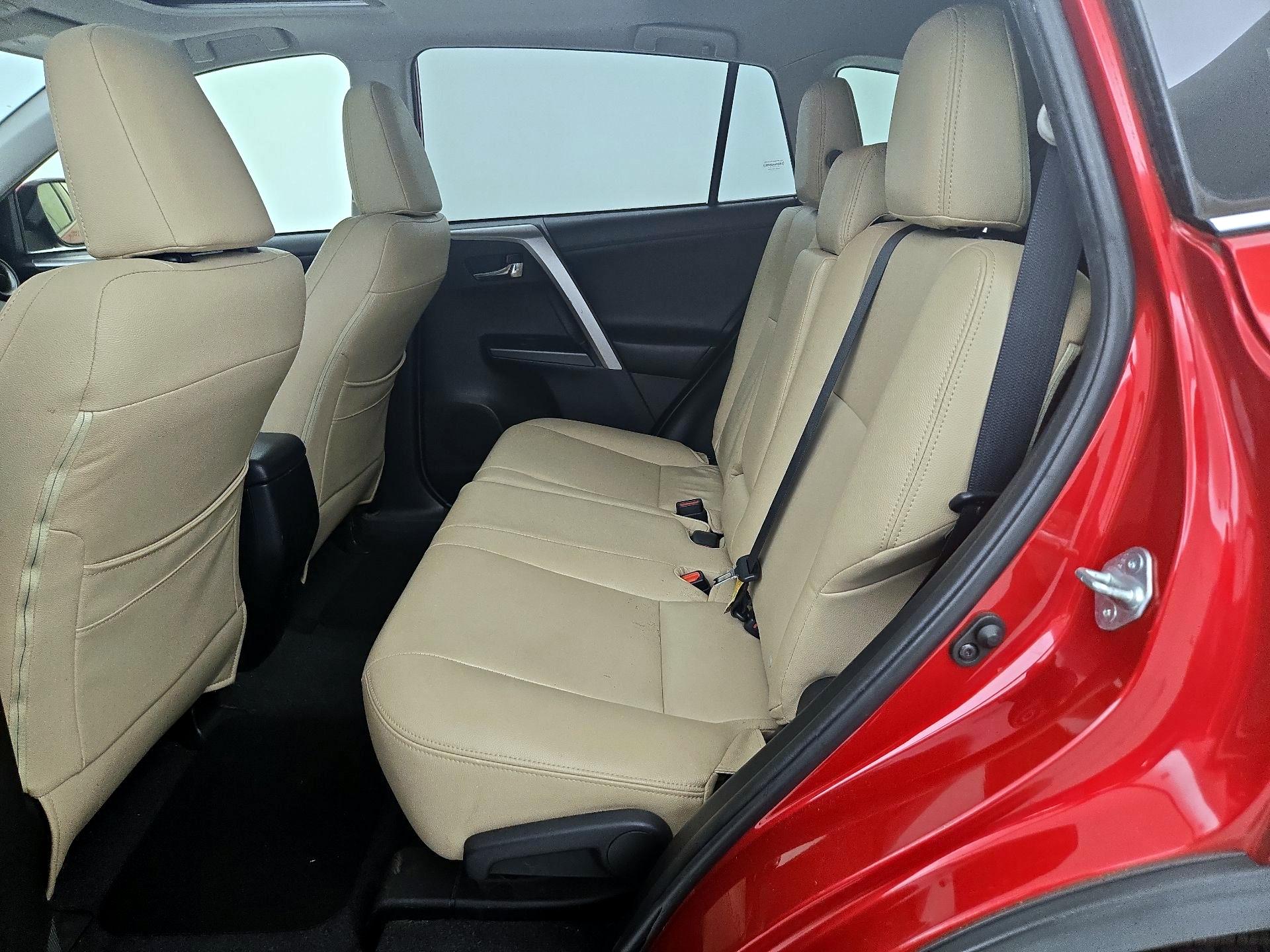 Thumbnail: 2016 Toyota RAV4 - 20
