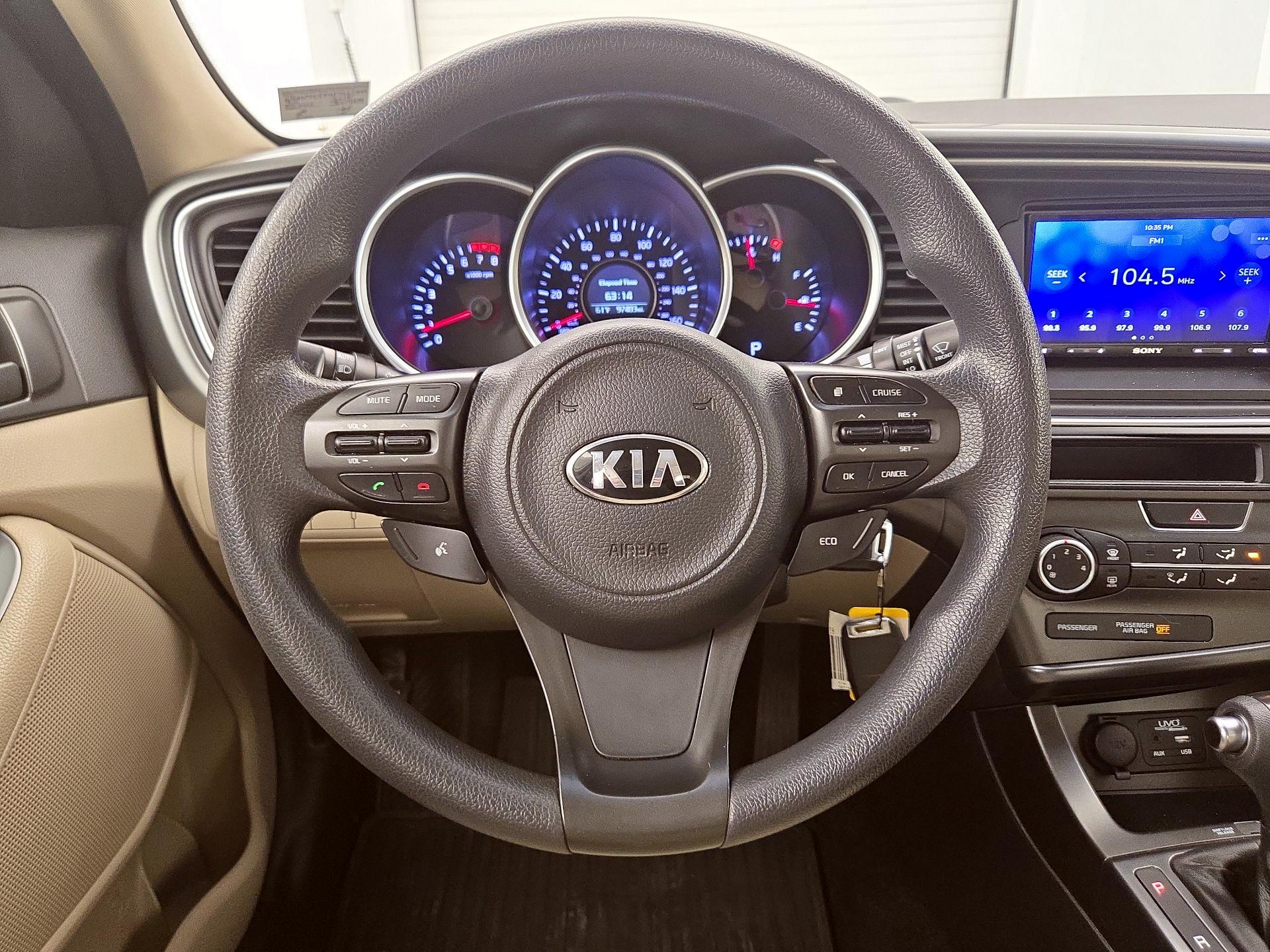 Thumbnail: 2015 Kia Optima - 10