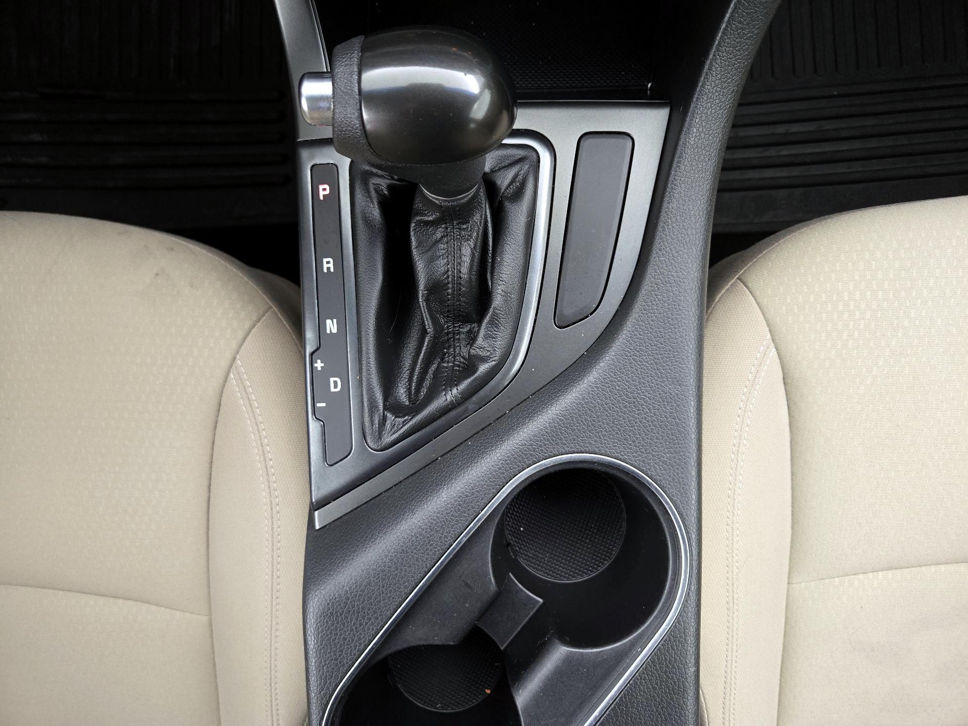 Thumbnail: 2015 Kia Optima - 17