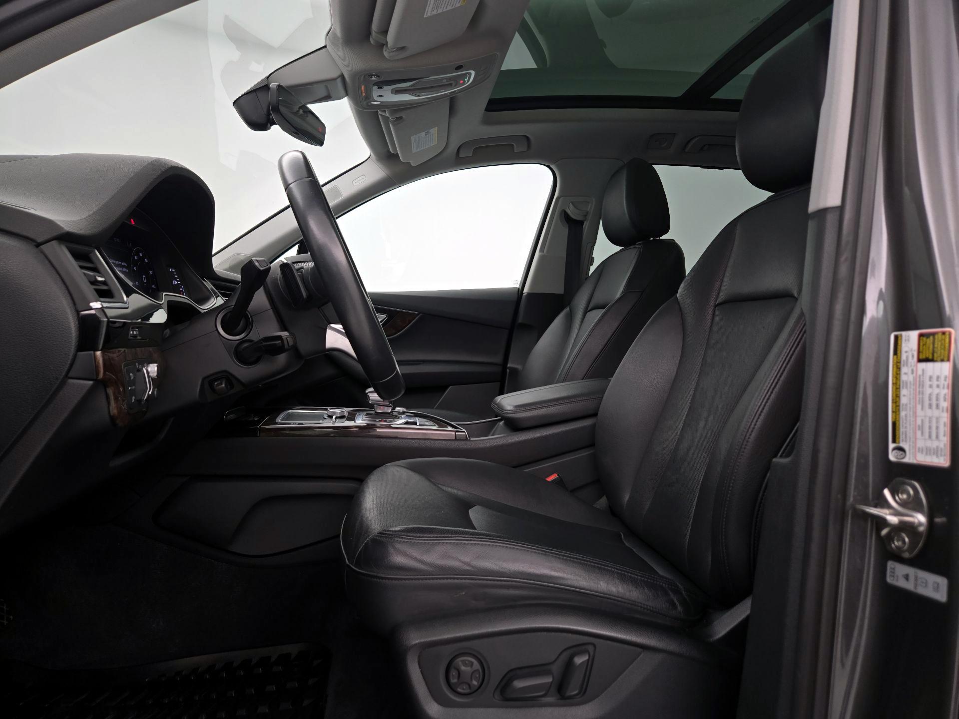 Thumbnail: 2019 Audi Q7 - 11