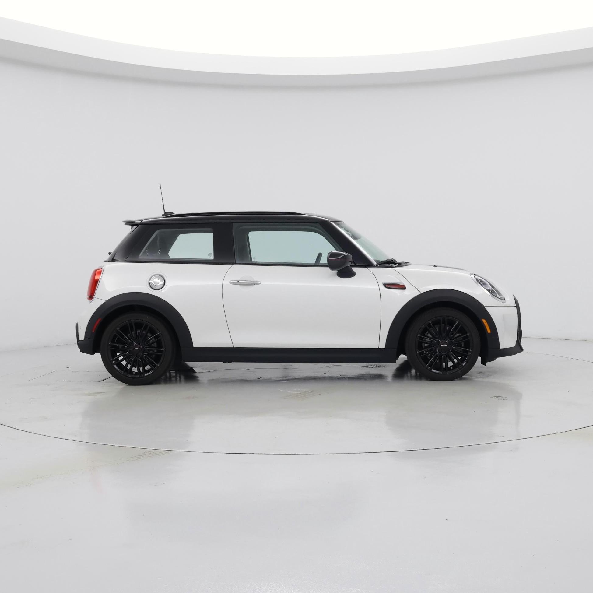 Thumbnail: 2023 MINI Cooper Hardtop - 7