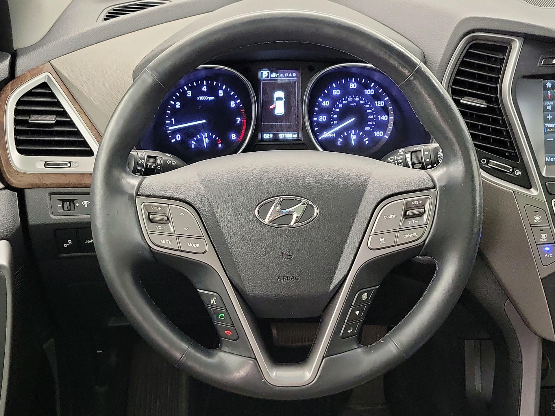 Thumbnail: 2017 Hyundai Santa Fe - 10