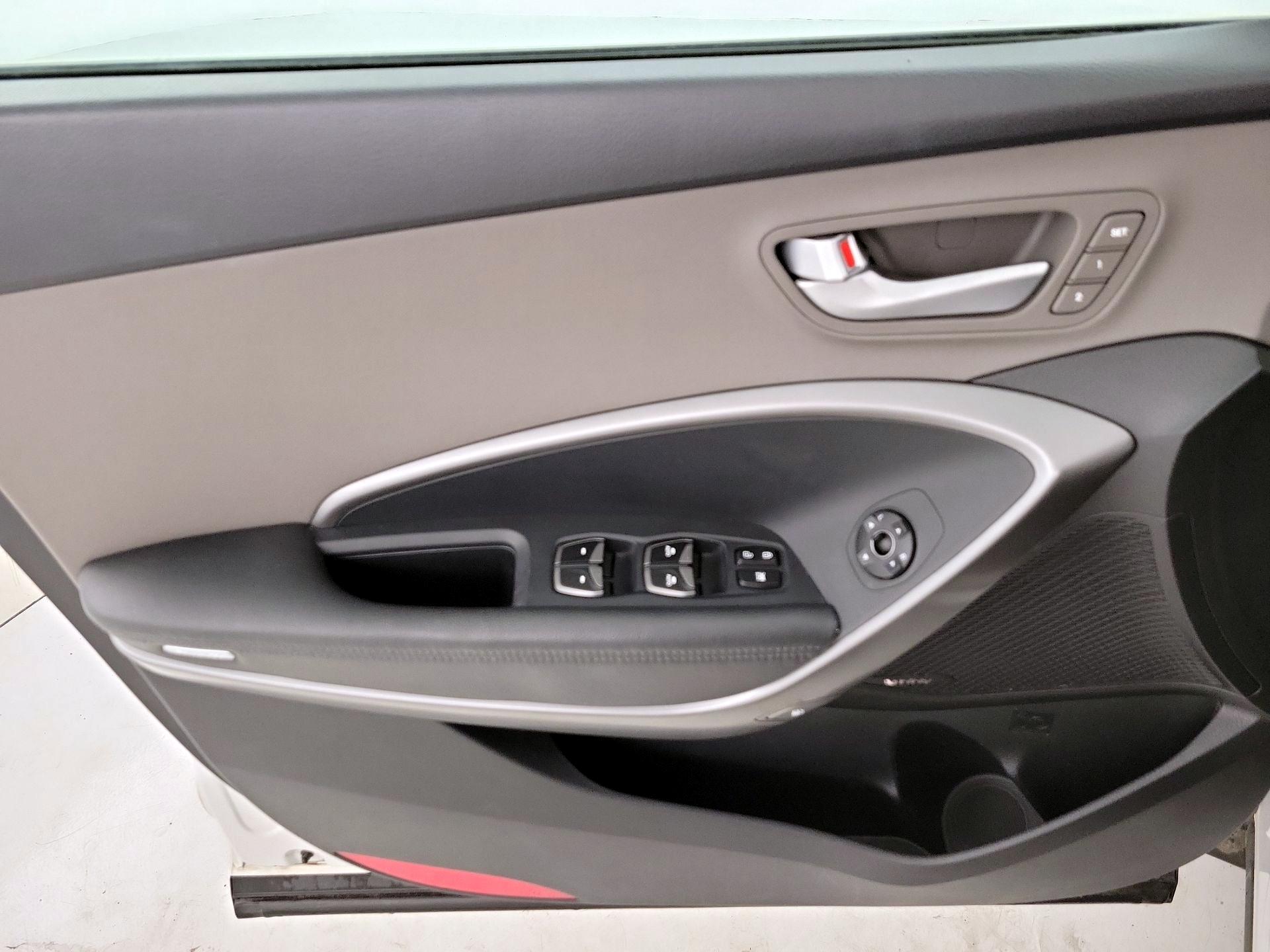 Thumbnail: 2017 Hyundai Santa Fe - 12