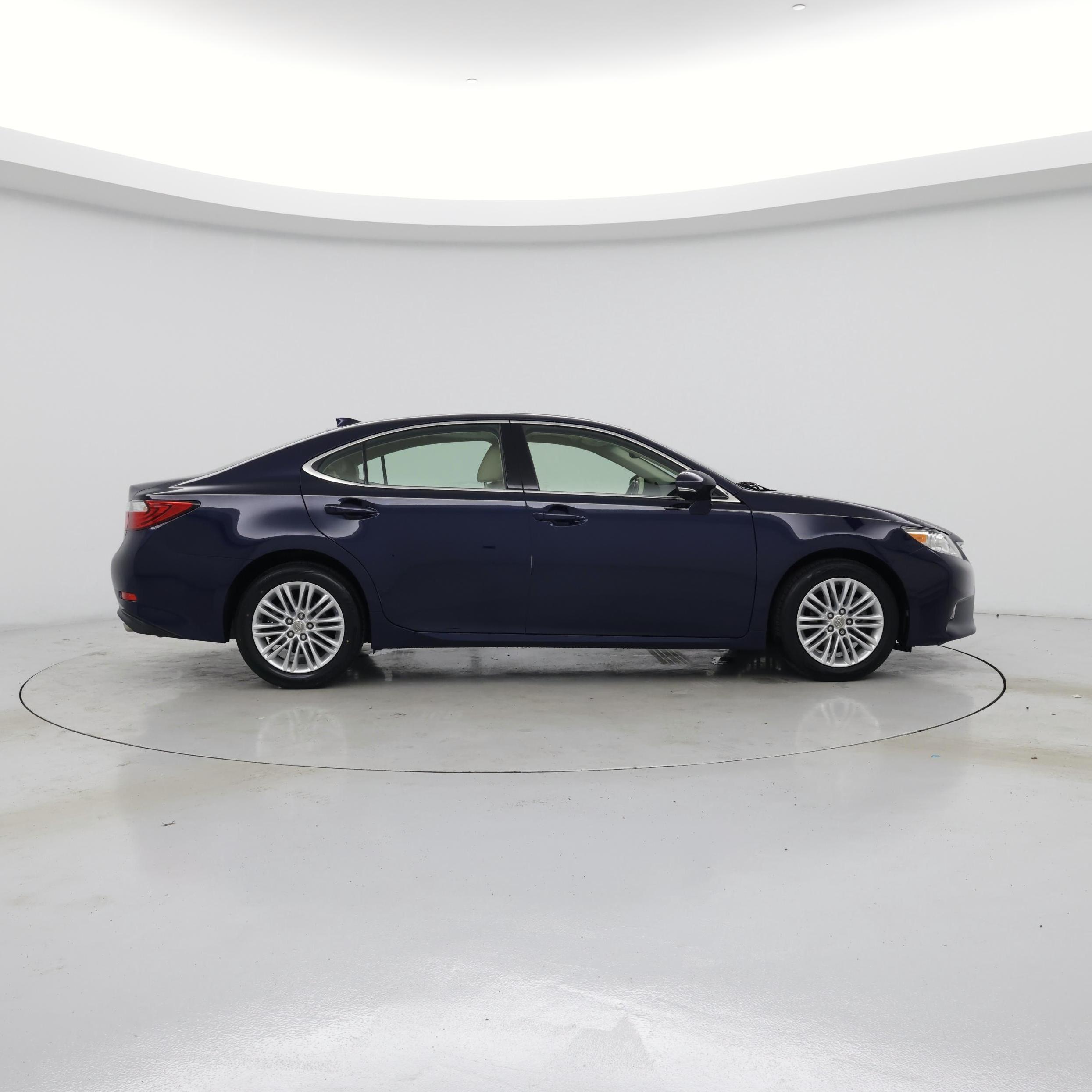 Thumbnail: 2015 Lexus ES - 7