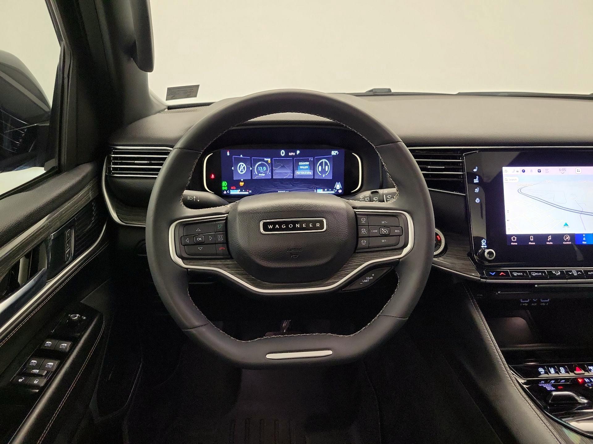 Thumbnail: 2022 Jeep Wagoneer - 10