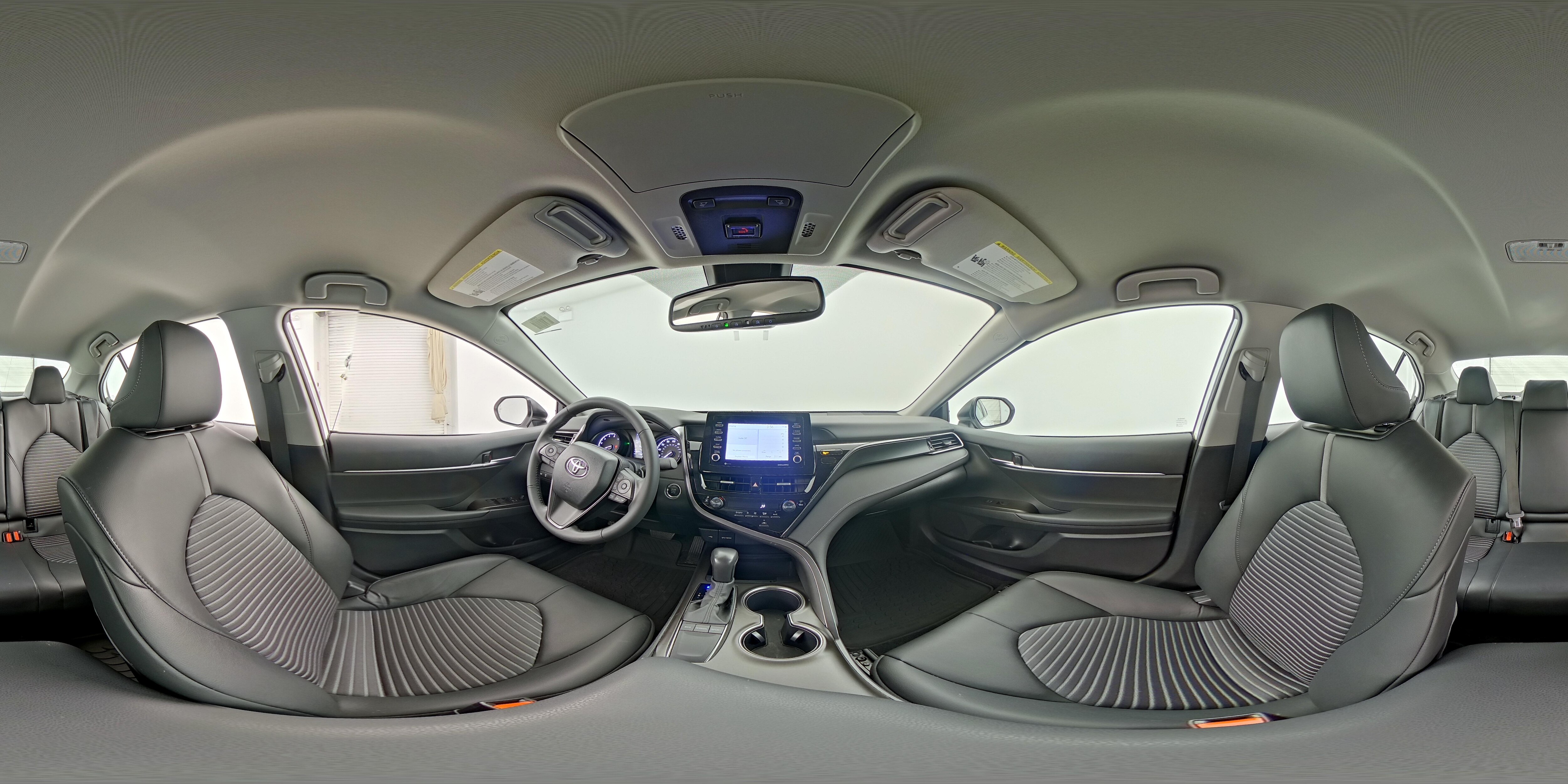 2024 Toyota Camry SE - Photo 24