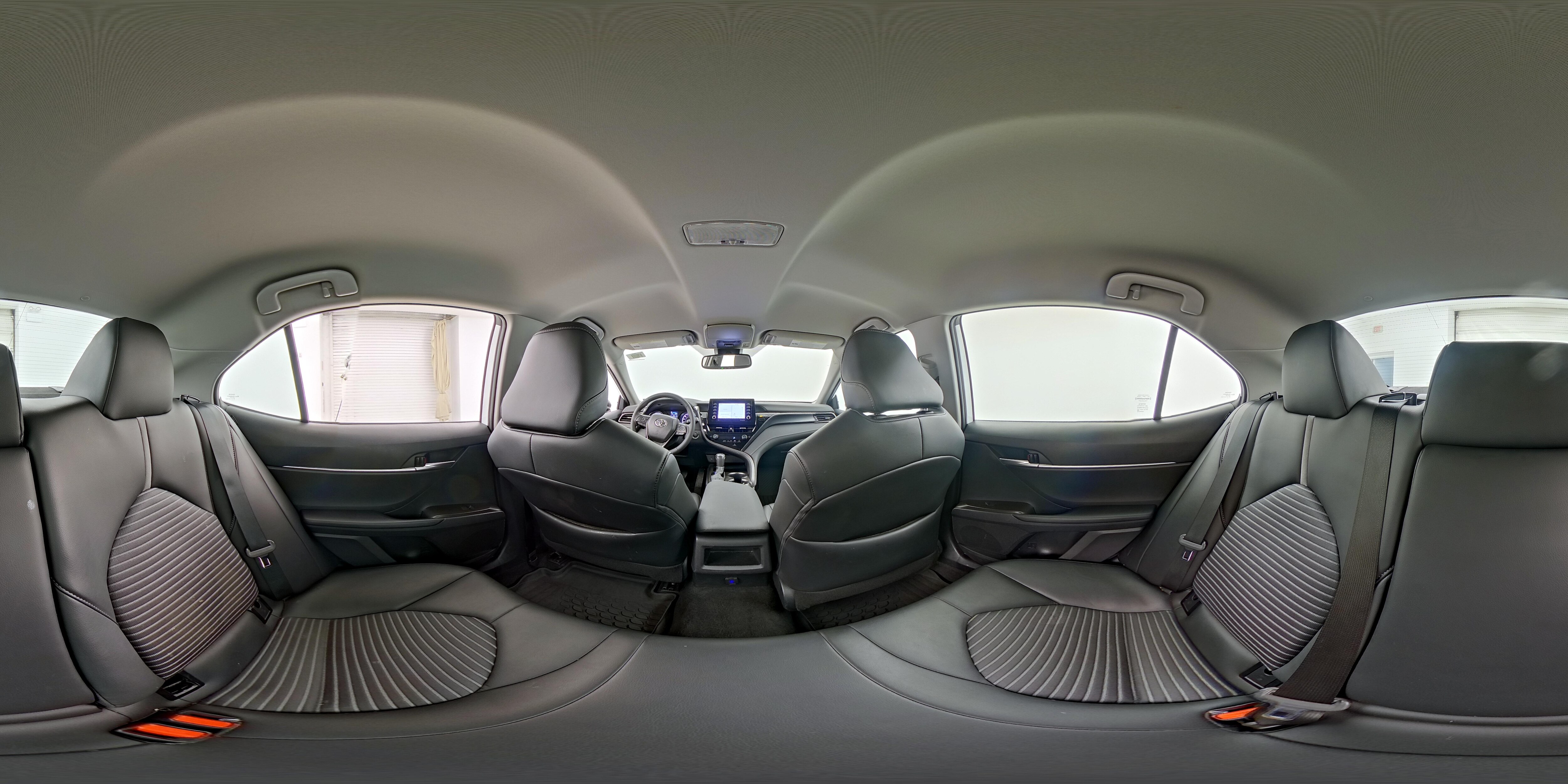 2024 Toyota Camry SE - Photo 25