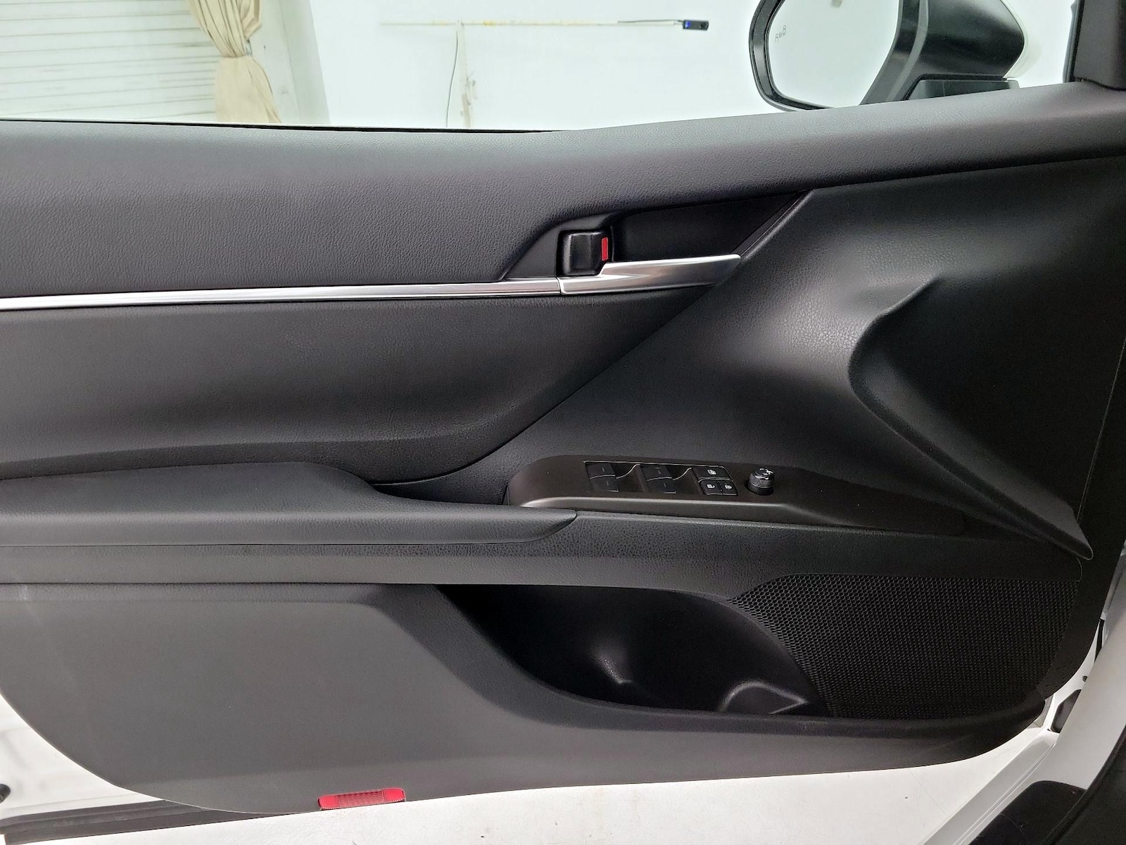 2024 Toyota Camry SE - Photo 13