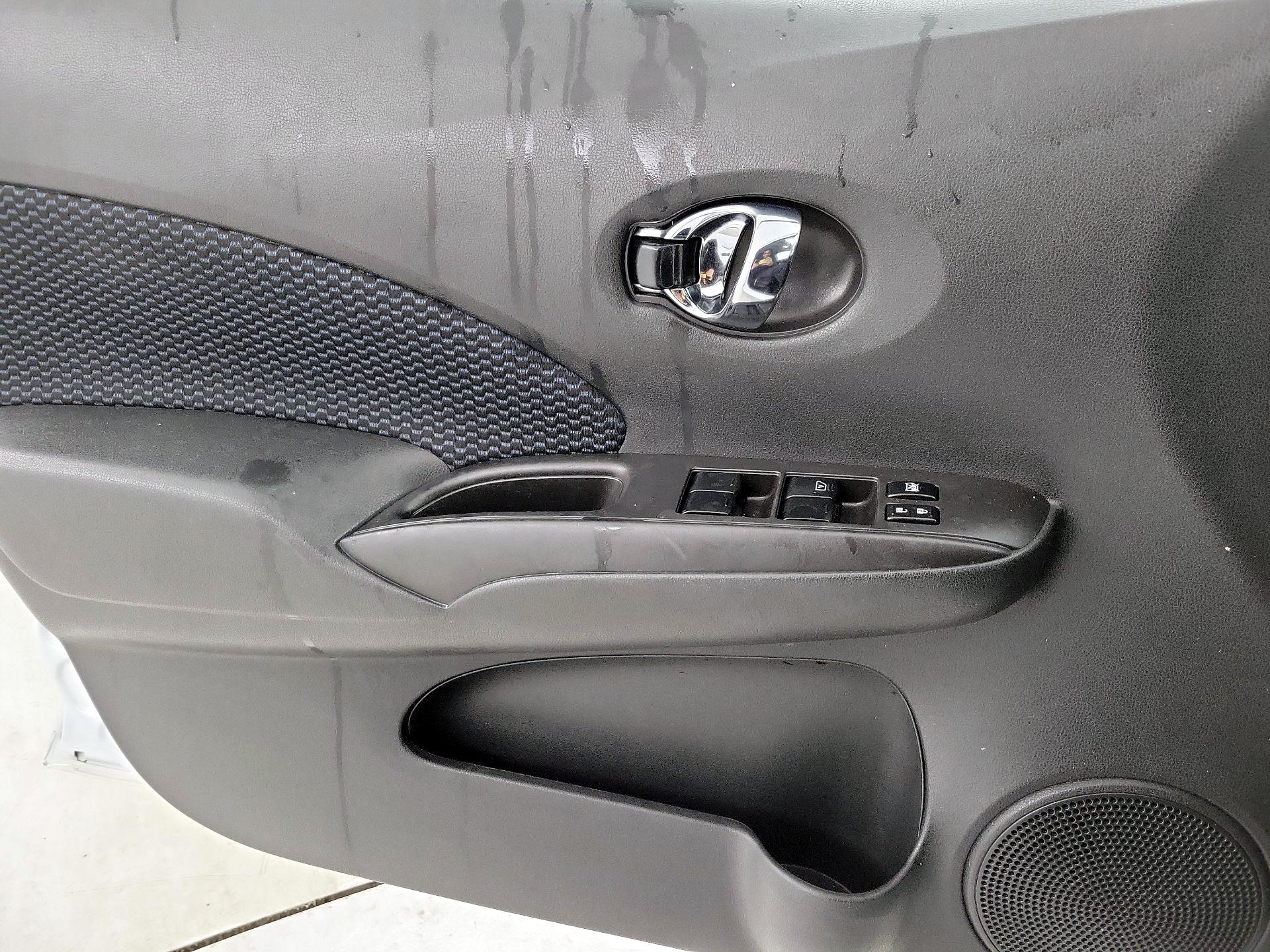 Thumbnail: 2016 Nissan Versa Note - 12