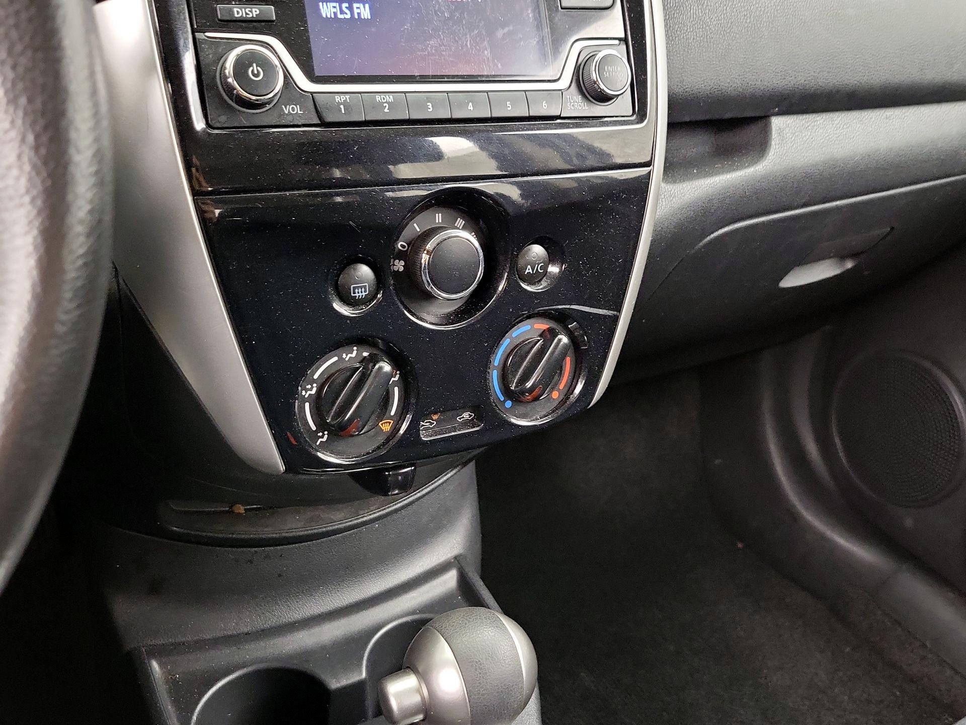 Thumbnail: 2016 Nissan Versa Note - 16