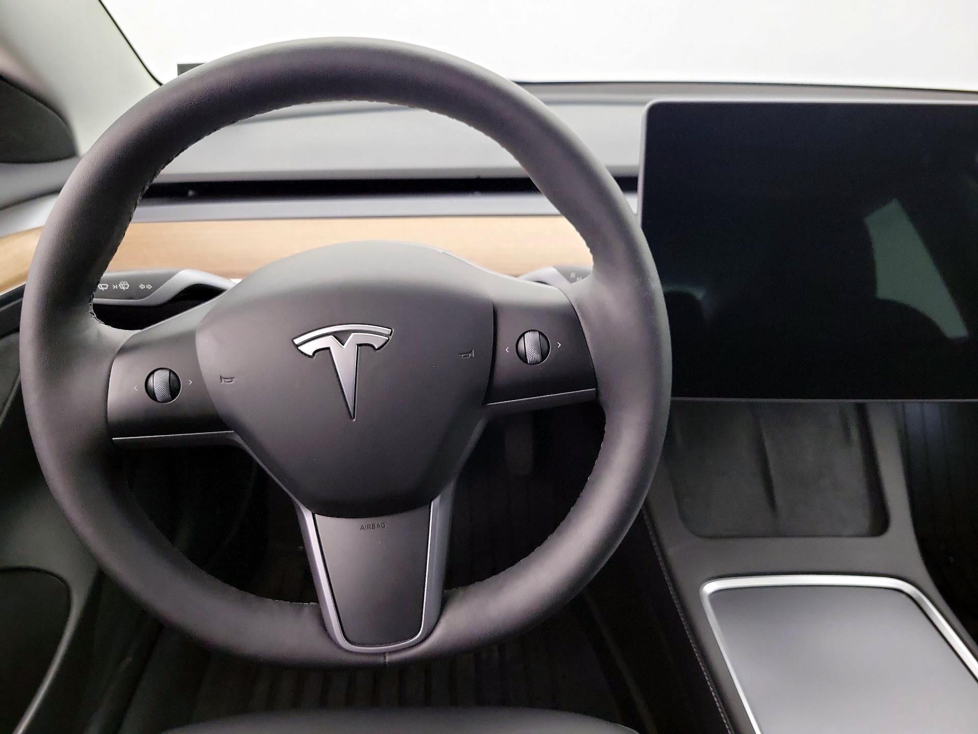 Thumbnail: 2023 Tesla Model 3 - 10