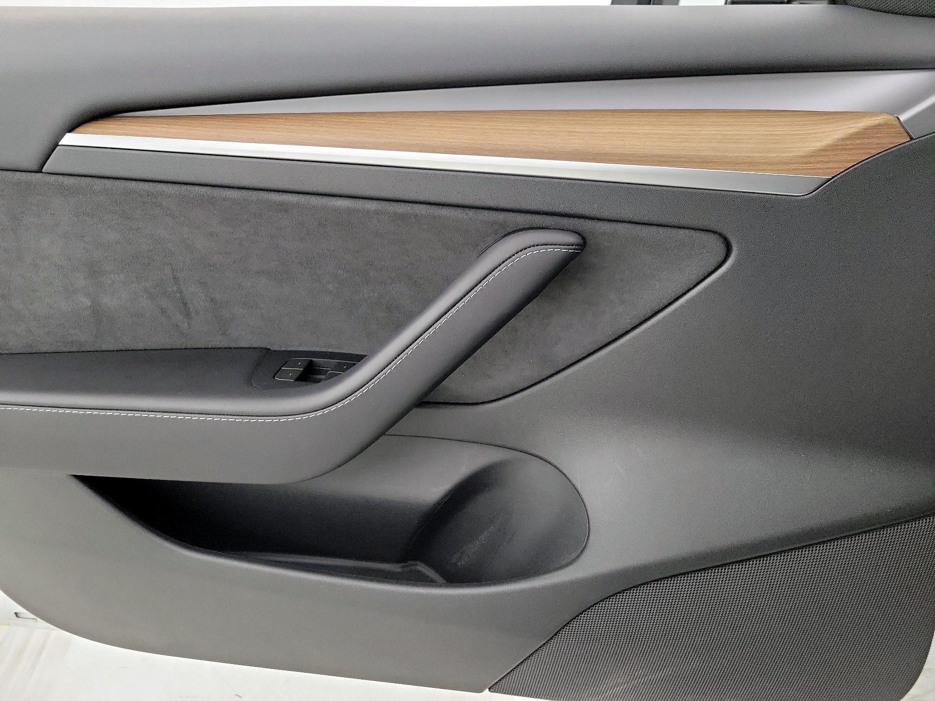 Thumbnail: 2023 Tesla Model 3 - 12