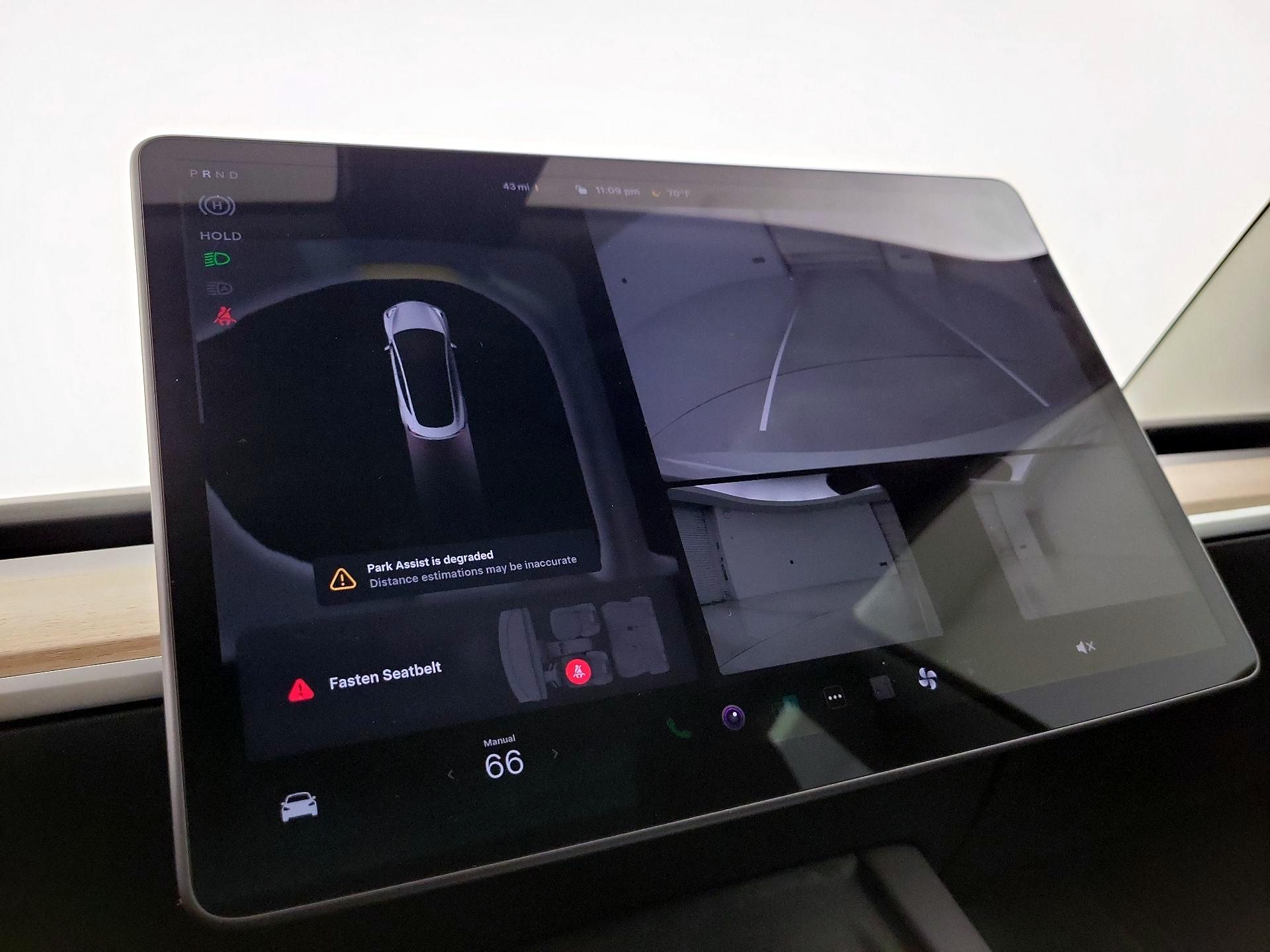 Thumbnail: 2023 Tesla Model 3 - 14