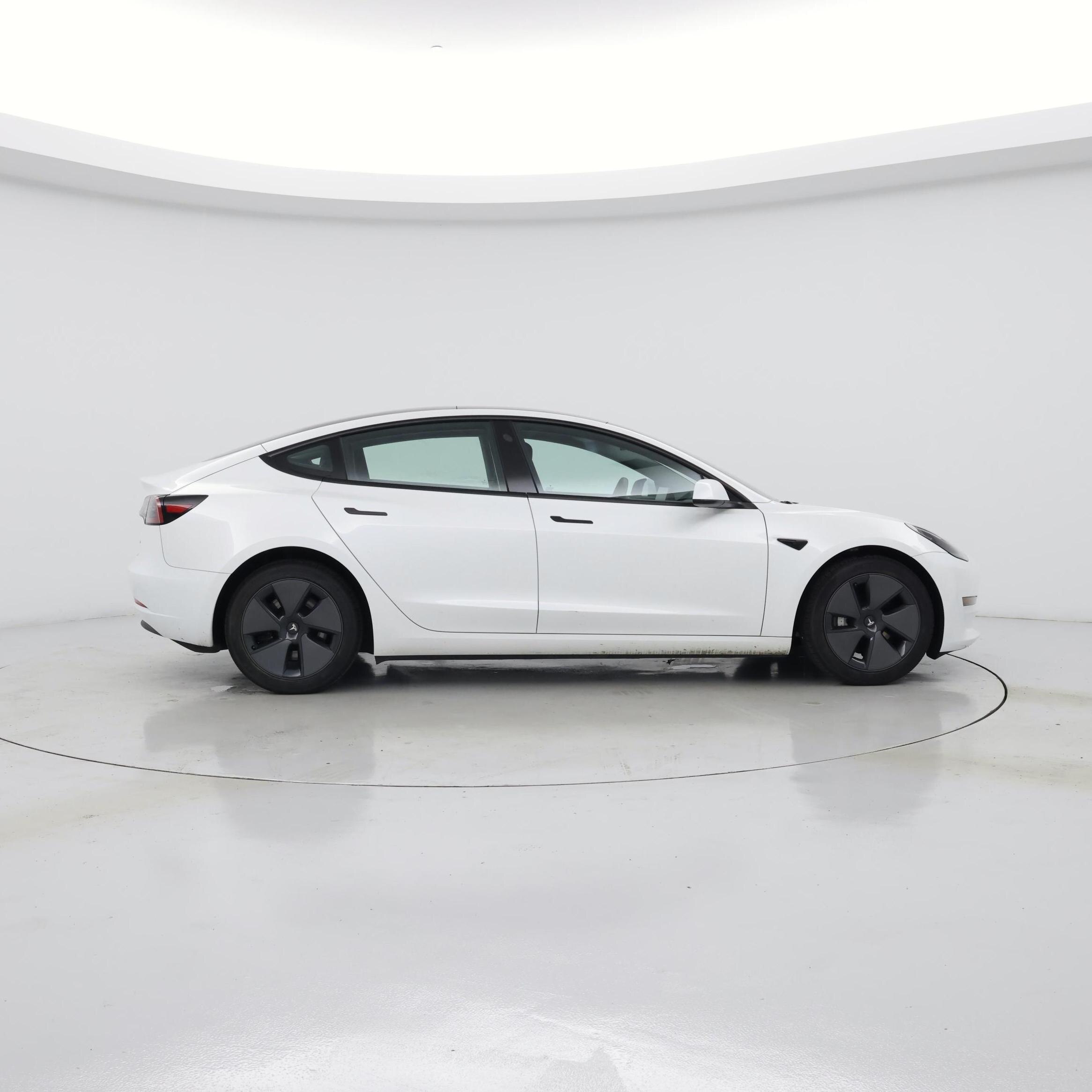 Thumbnail: 2023 Tesla Model 3 - 7