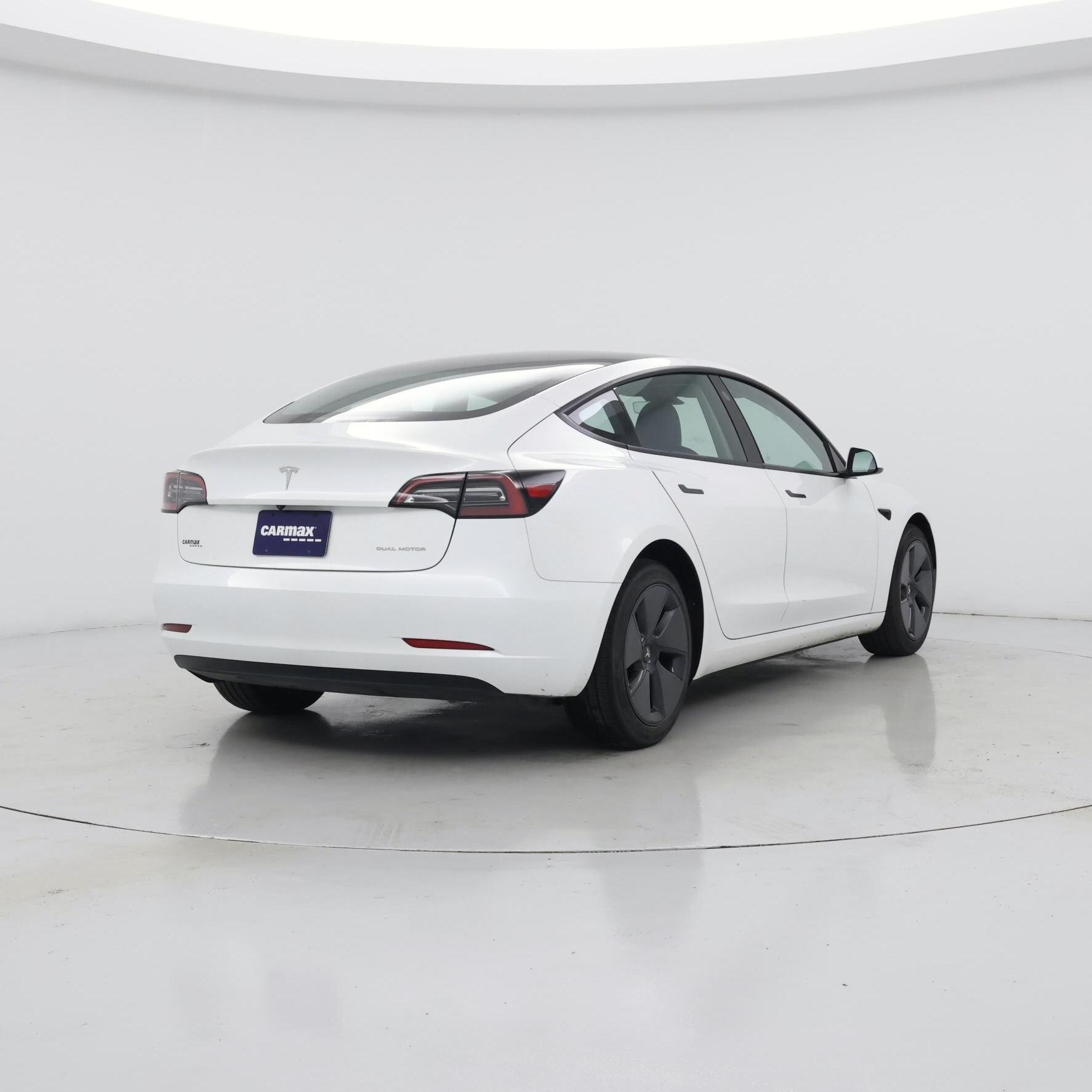 Thumbnail: 2023 Tesla Model 3 - 8