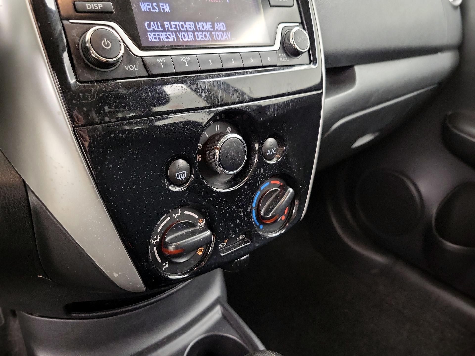 Thumbnail: 2015 Nissan Versa Note - 16