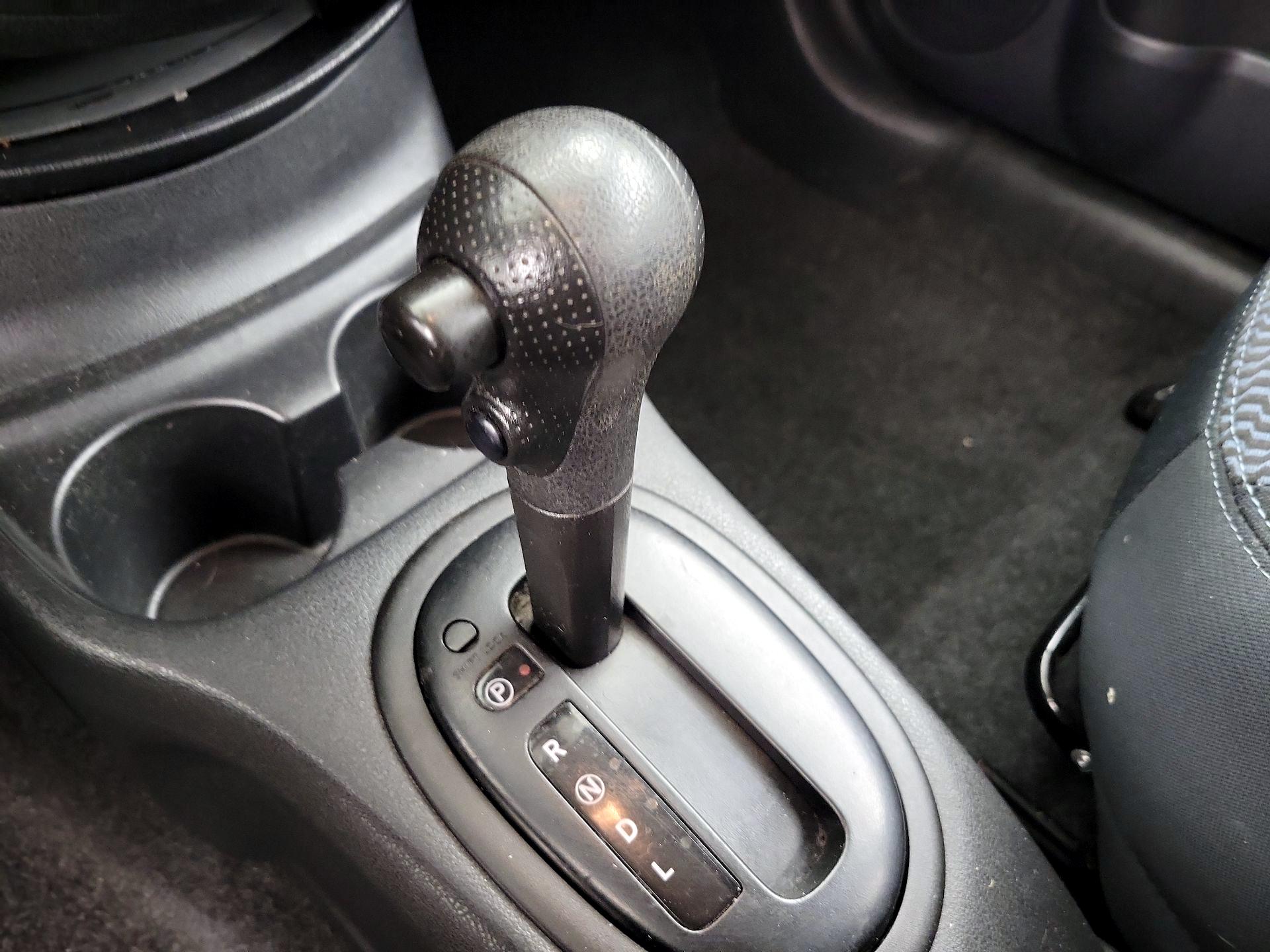 Thumbnail: 2015 Nissan Versa Note - 17