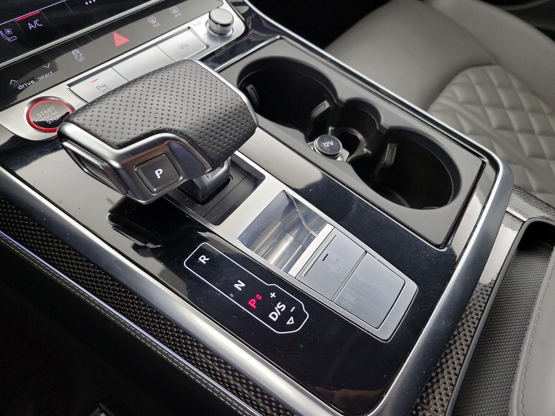 Thumbnail: 2022 Audi SQ7 - 18