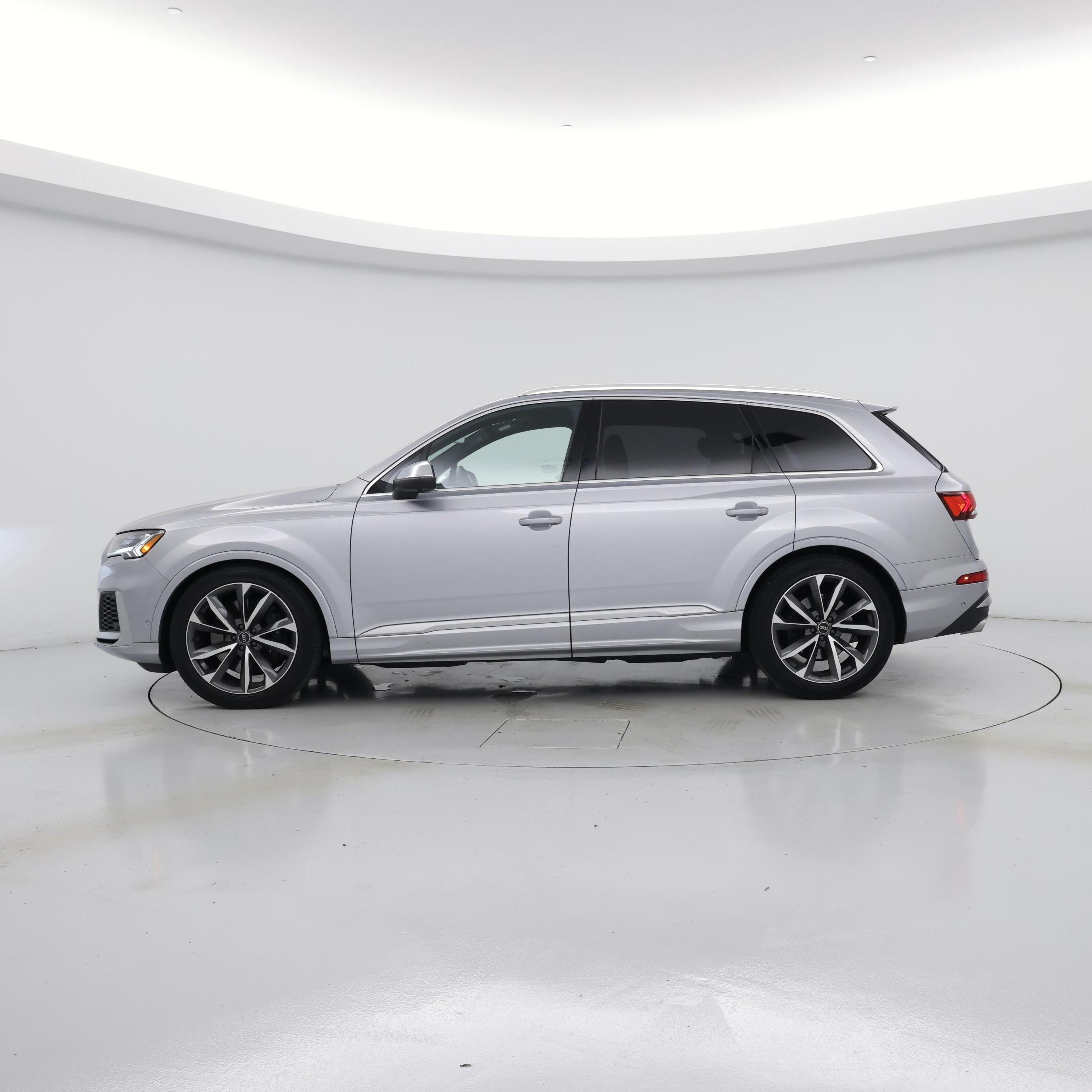 Thumbnail: 2022 Audi SQ7 - 3