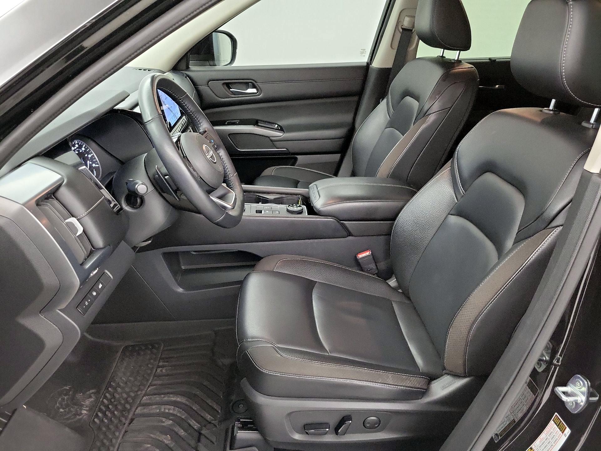 Thumbnail: 2023 Nissan Pathfinder - 11