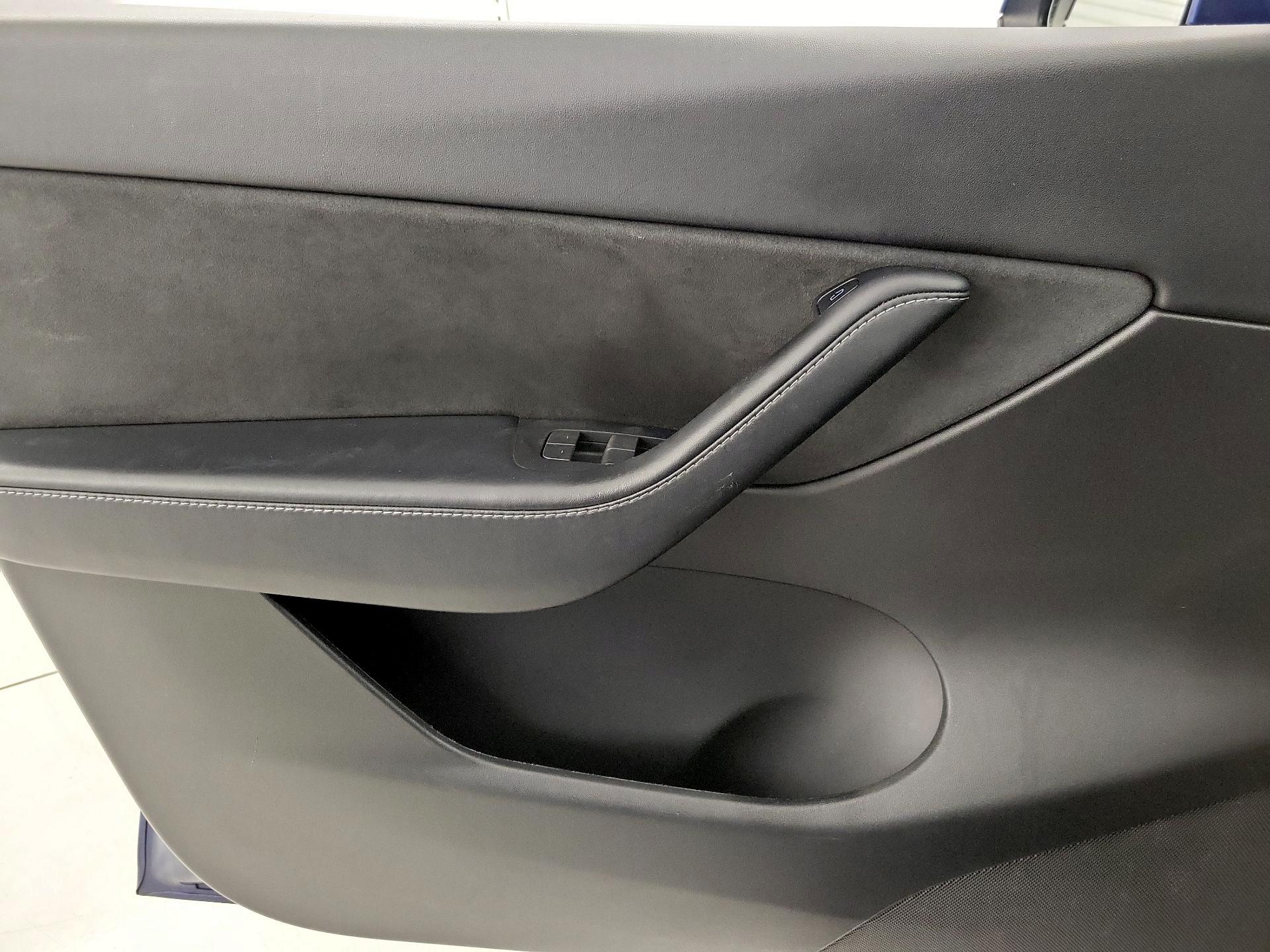 Thumbnail: 2022 Tesla Model Y - 12