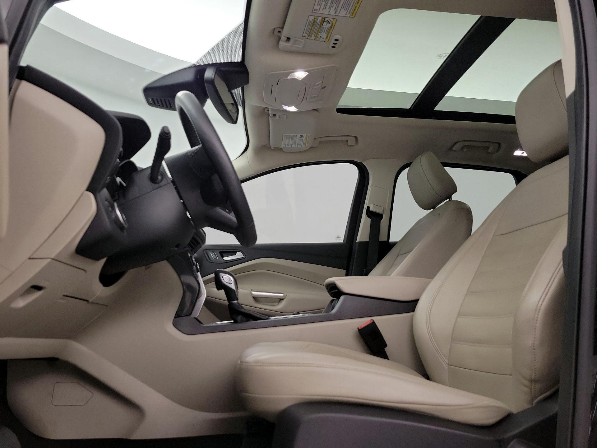 Thumbnail: 2019 Ford Escape - 20