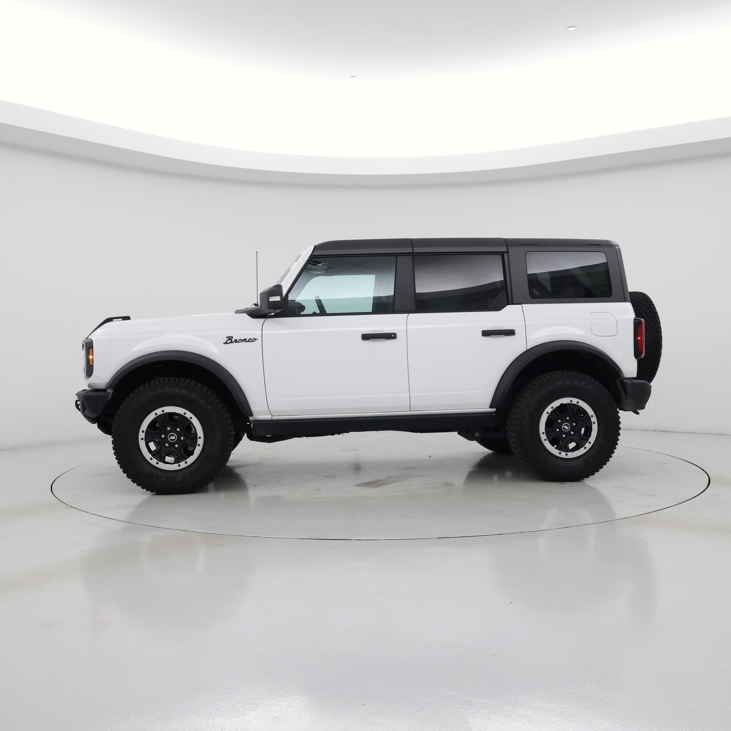 Thumbnail: 2024 Ford Bronco - 3