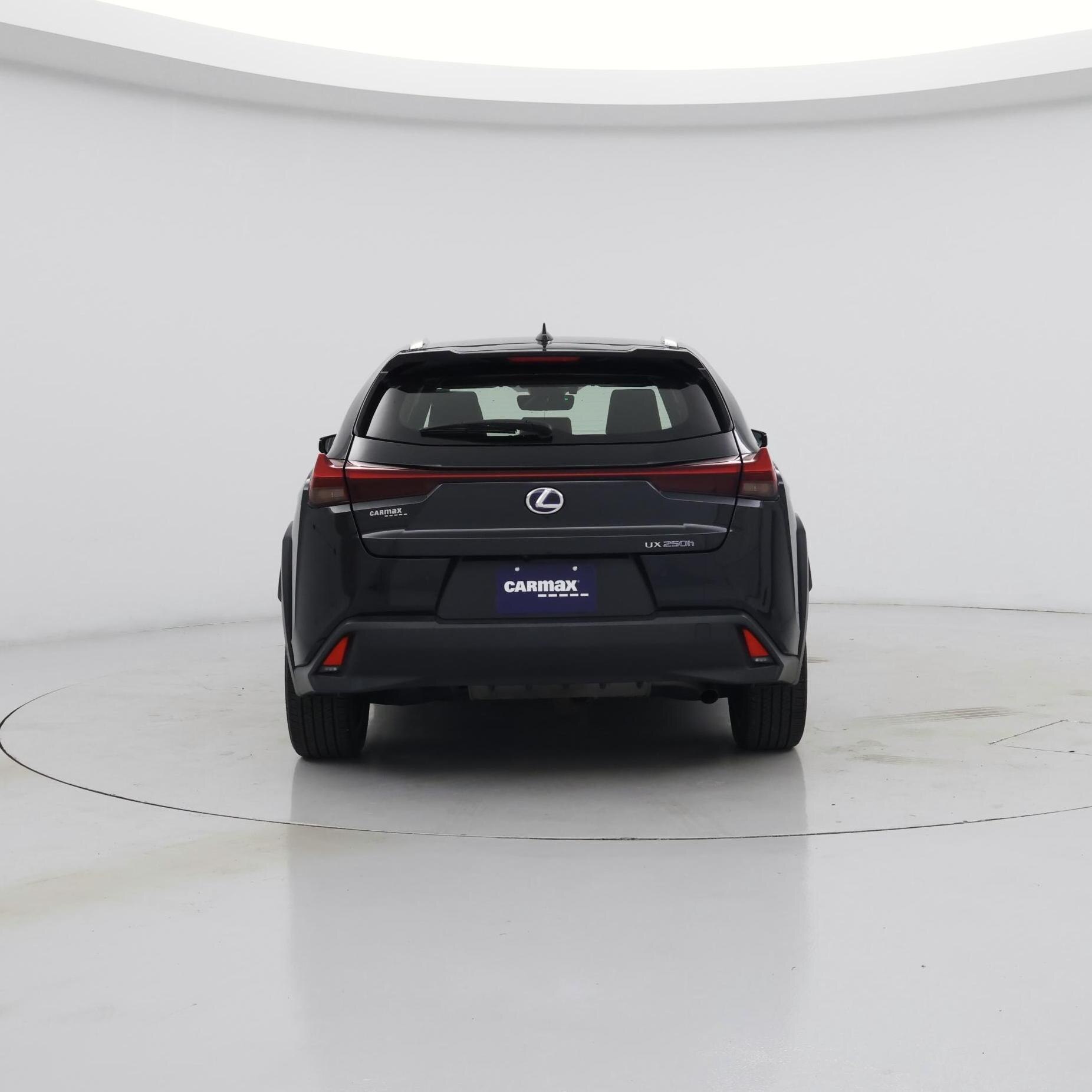Thumbnail: 2021 Lexus UX - 6
