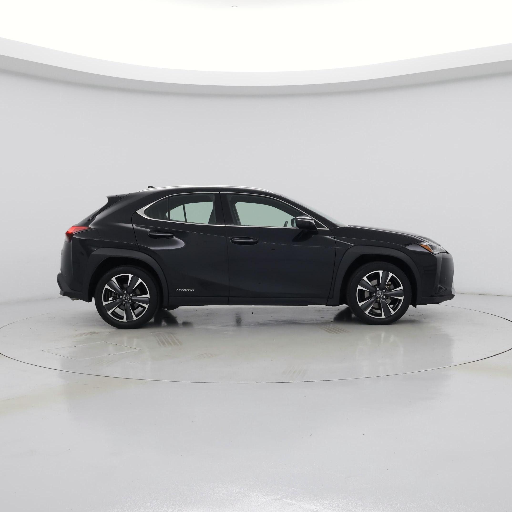 Thumbnail: 2021 Lexus UX - 7