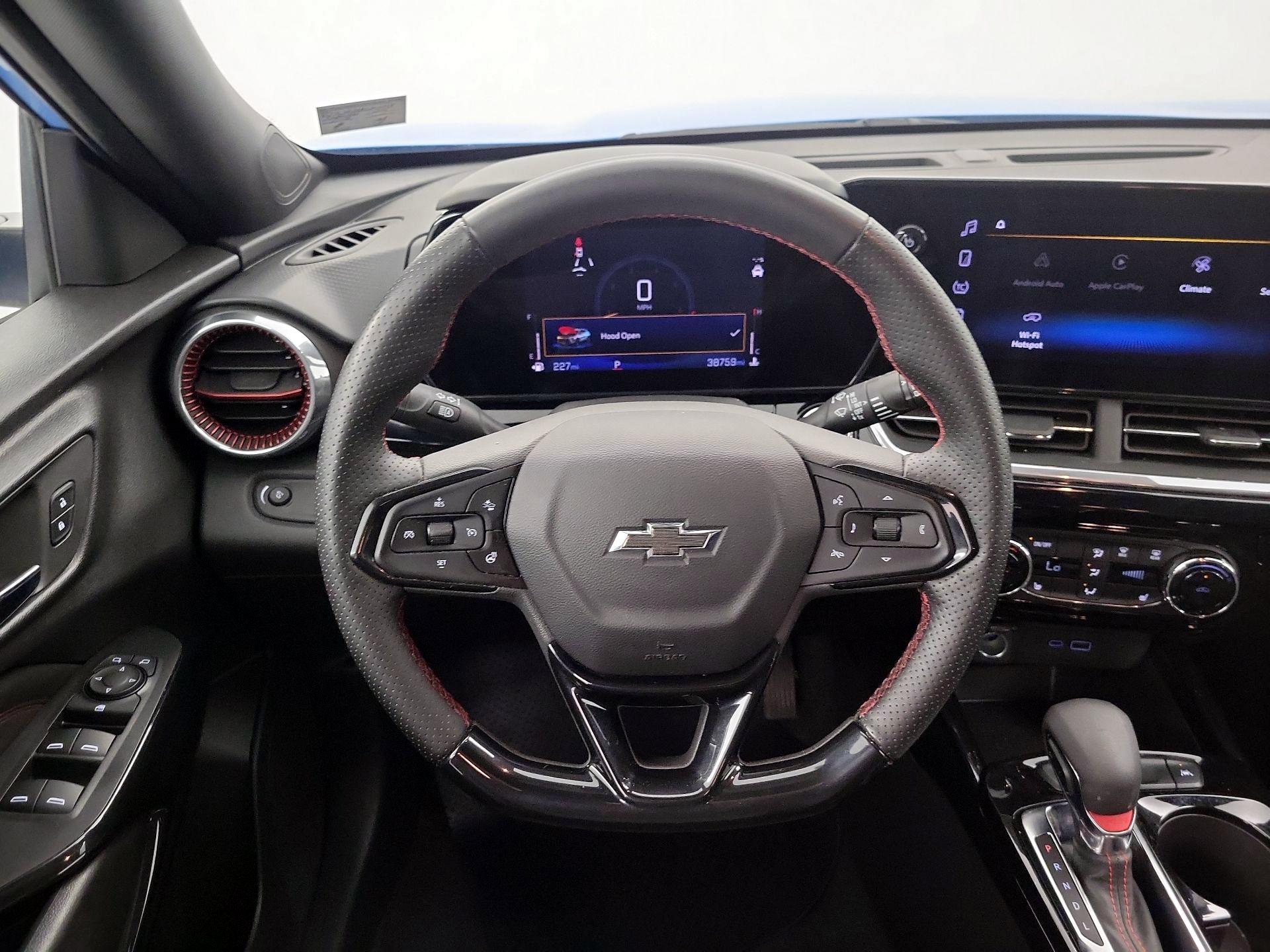 Thumbnail: 2024 Chevrolet Trax - 10