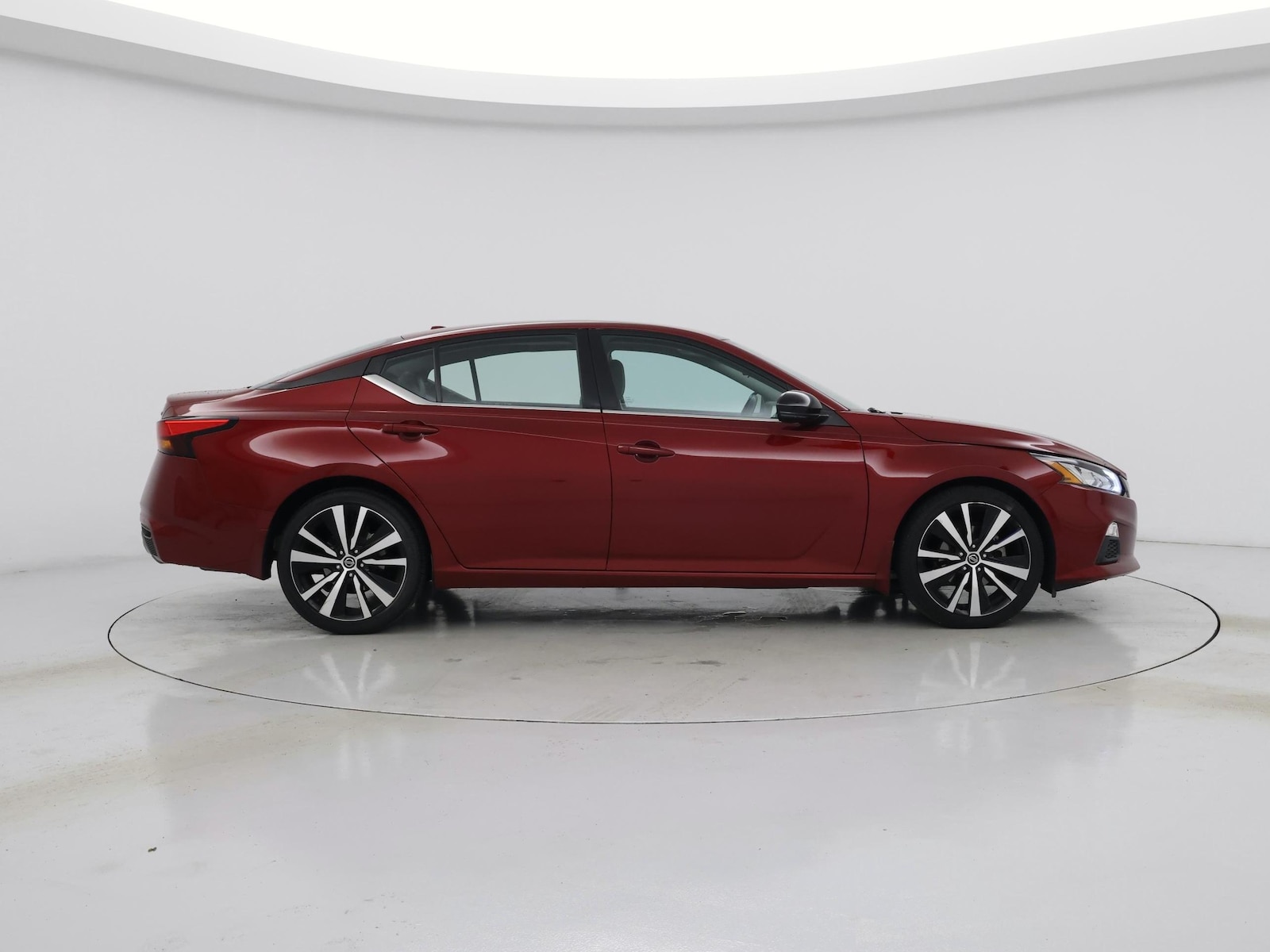 2021 Nissan Altima SR - Photo 8