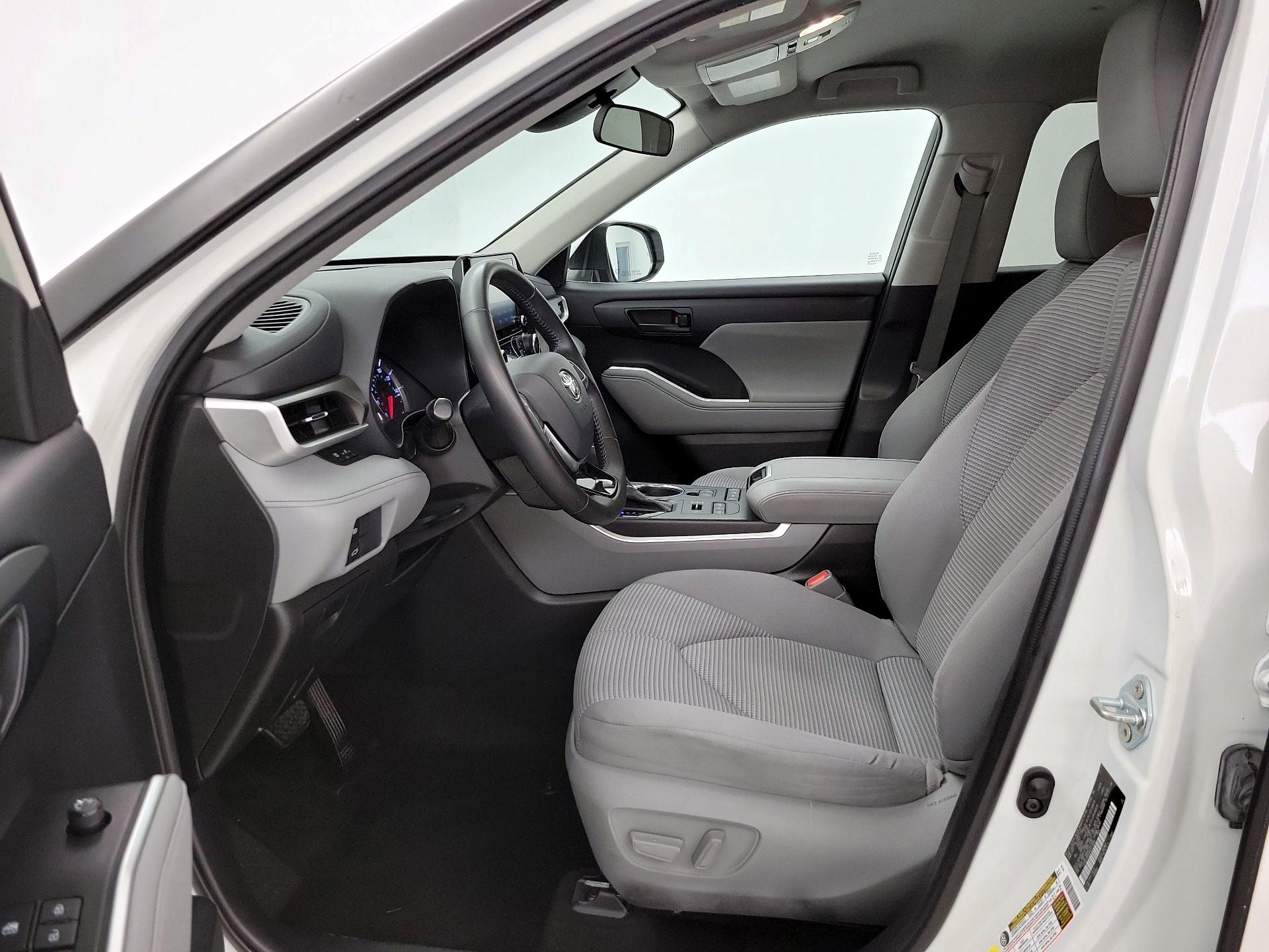 Thumbnail: 2021 Toyota Highlander - 11