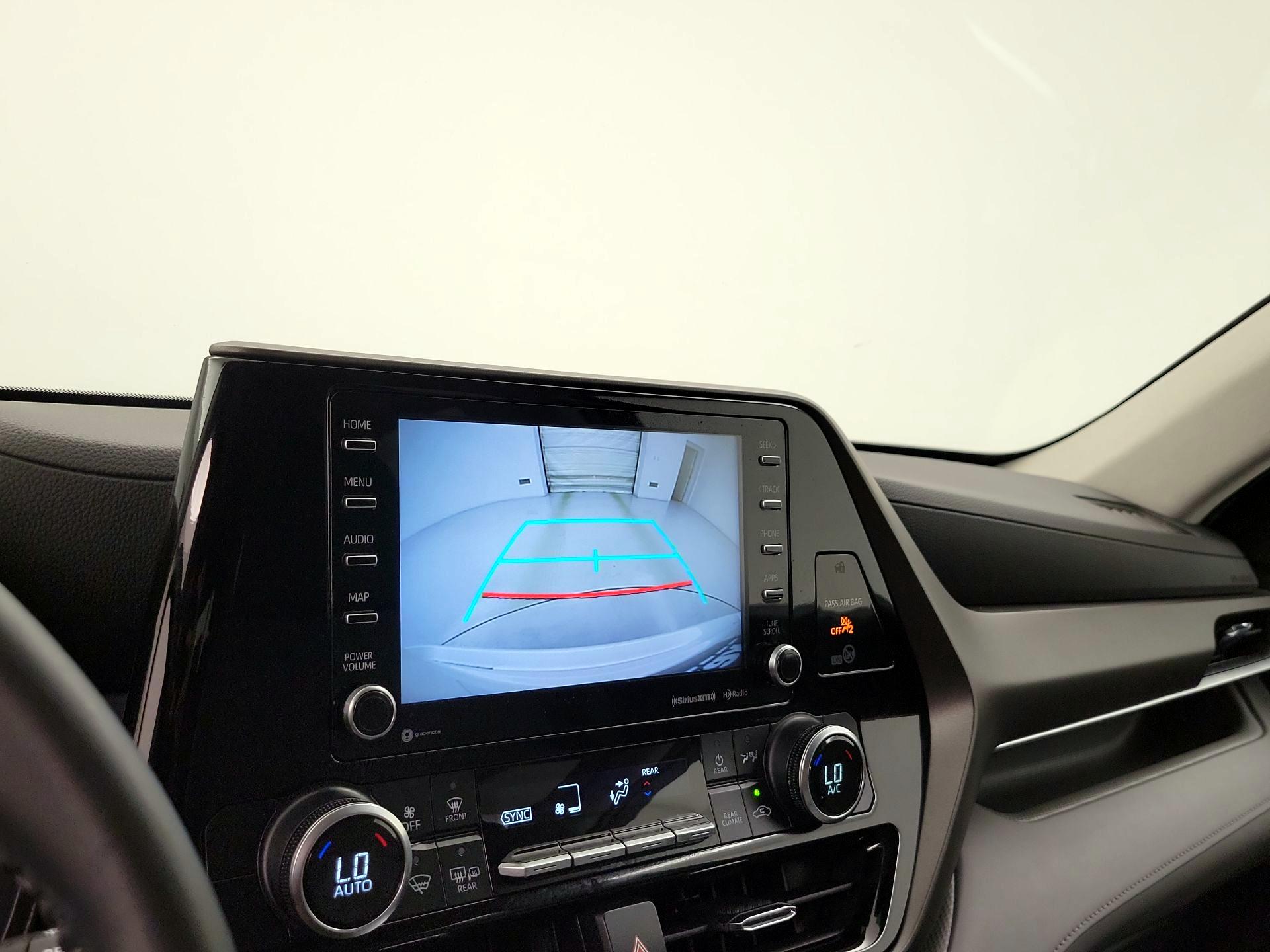 Thumbnail: 2021 Toyota Highlander - 14