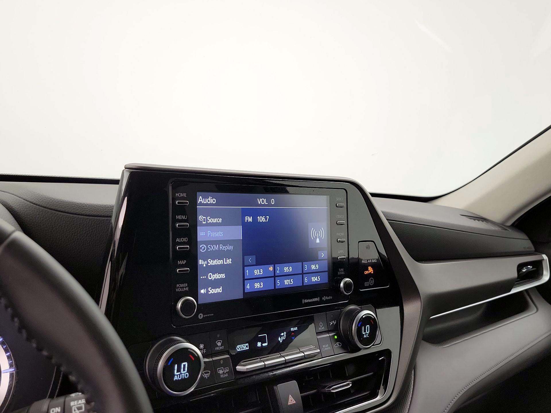 Thumbnail: 2021 Toyota Highlander - 15