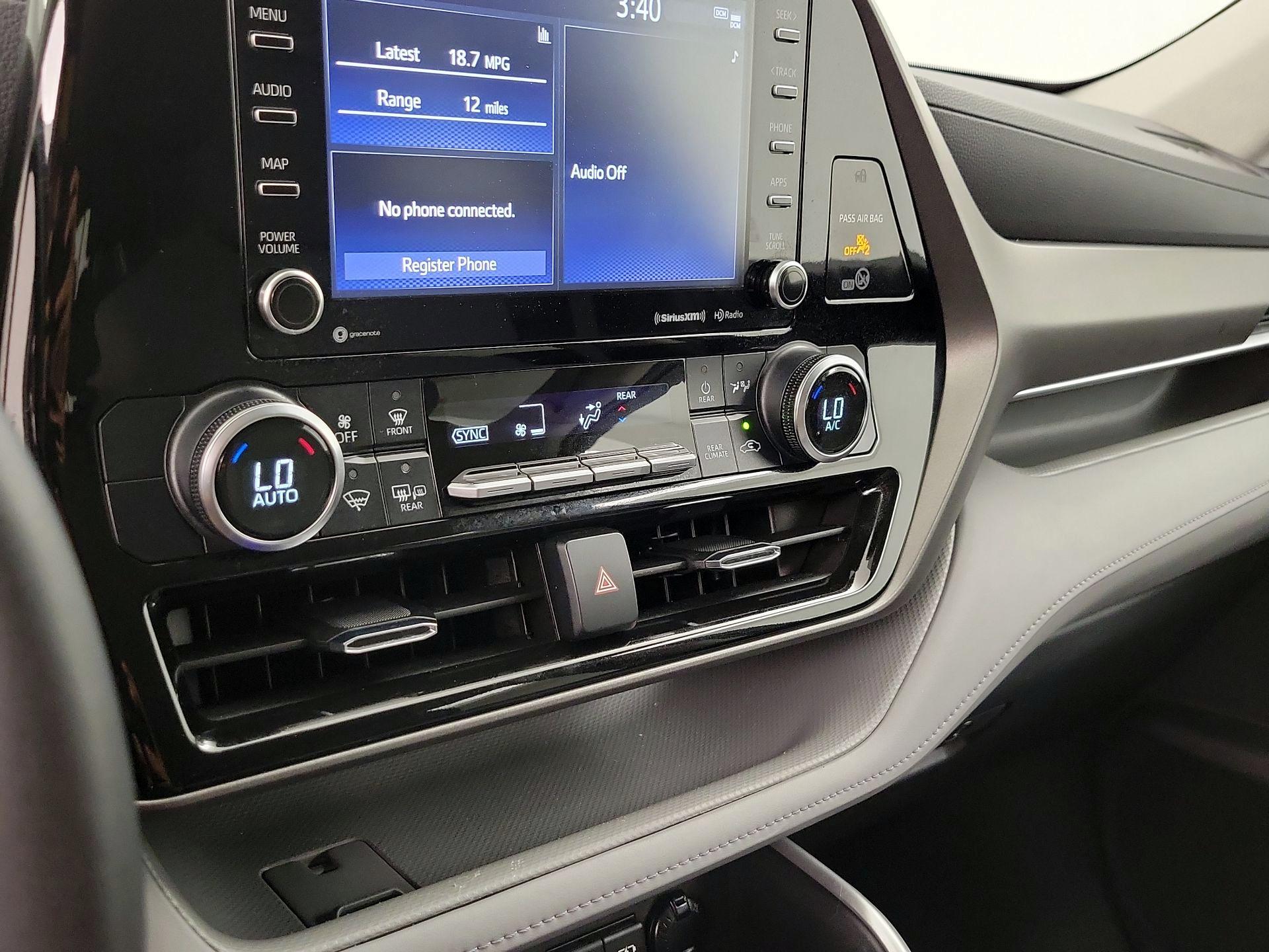 Thumbnail: 2021 Toyota Highlander - 16