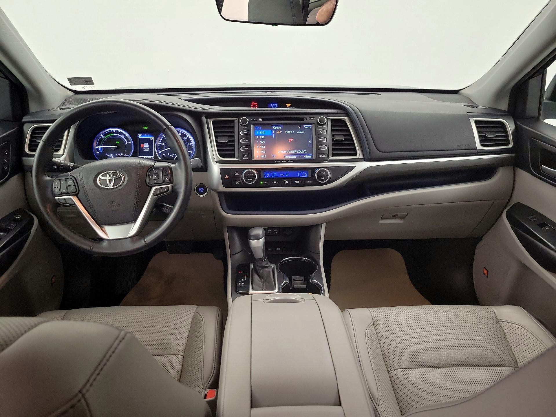 Thumbnail: 2017 Toyota Highlander - 9