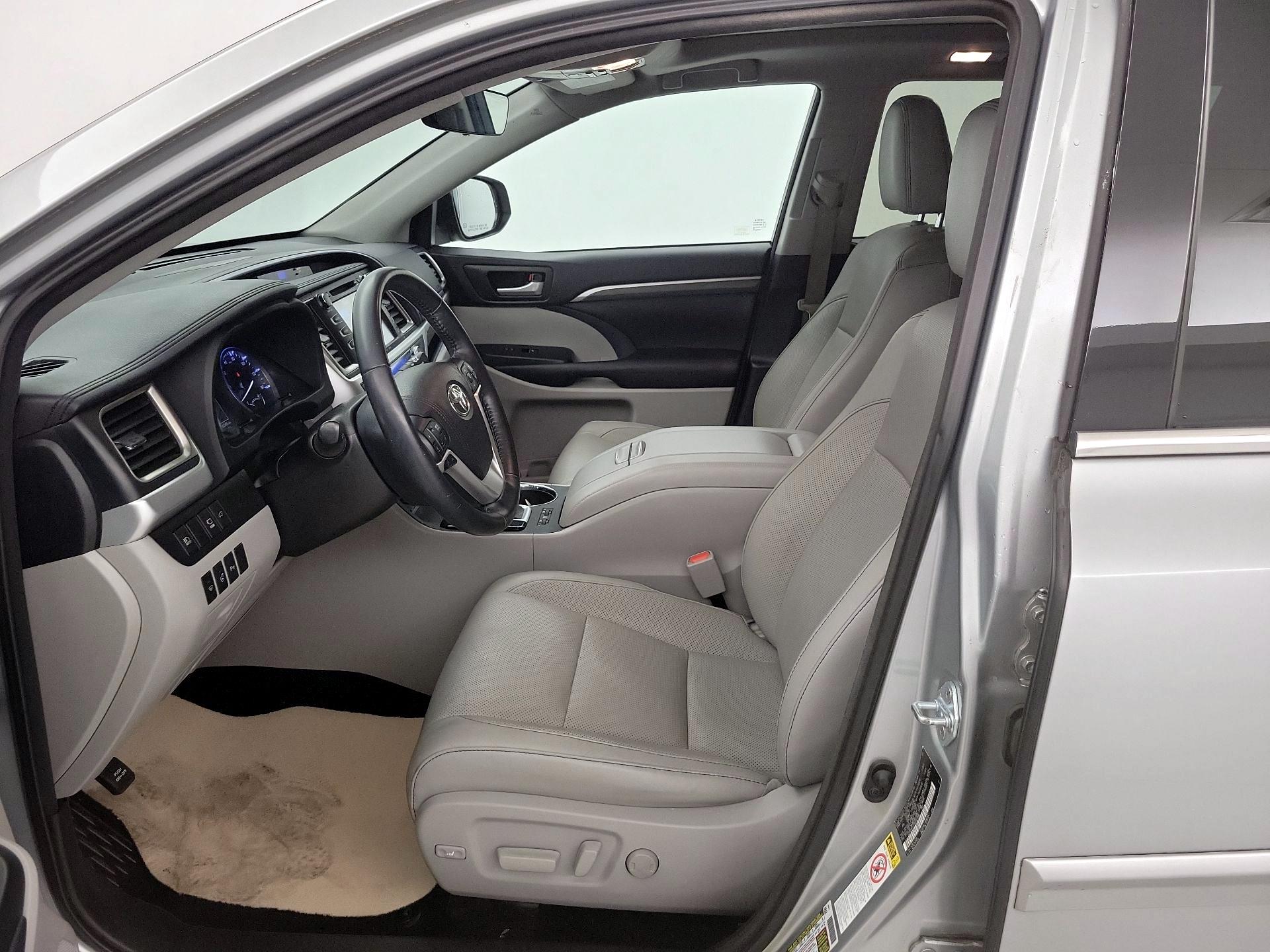 Thumbnail: 2017 Toyota Highlander - 11