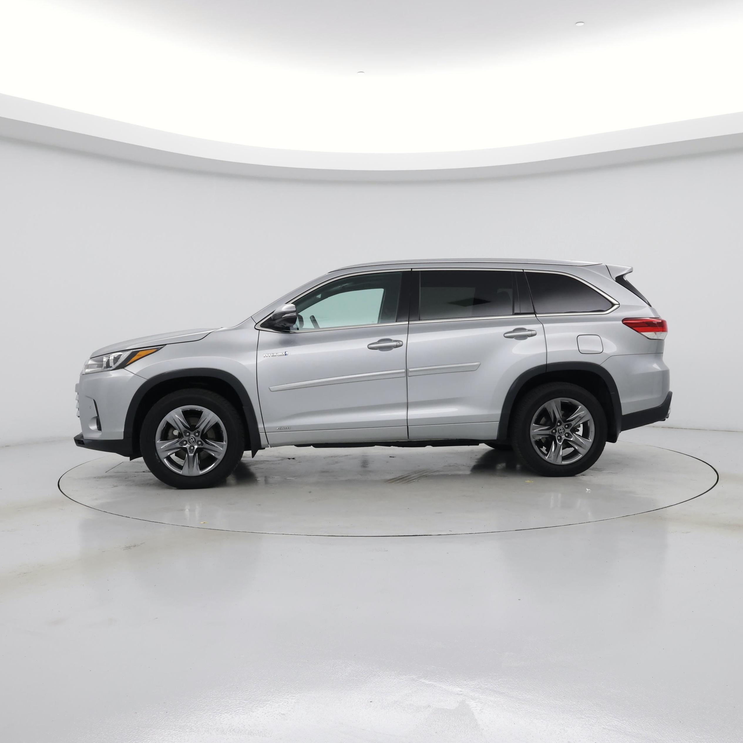 Thumbnail: 2017 Toyota Highlander - 3