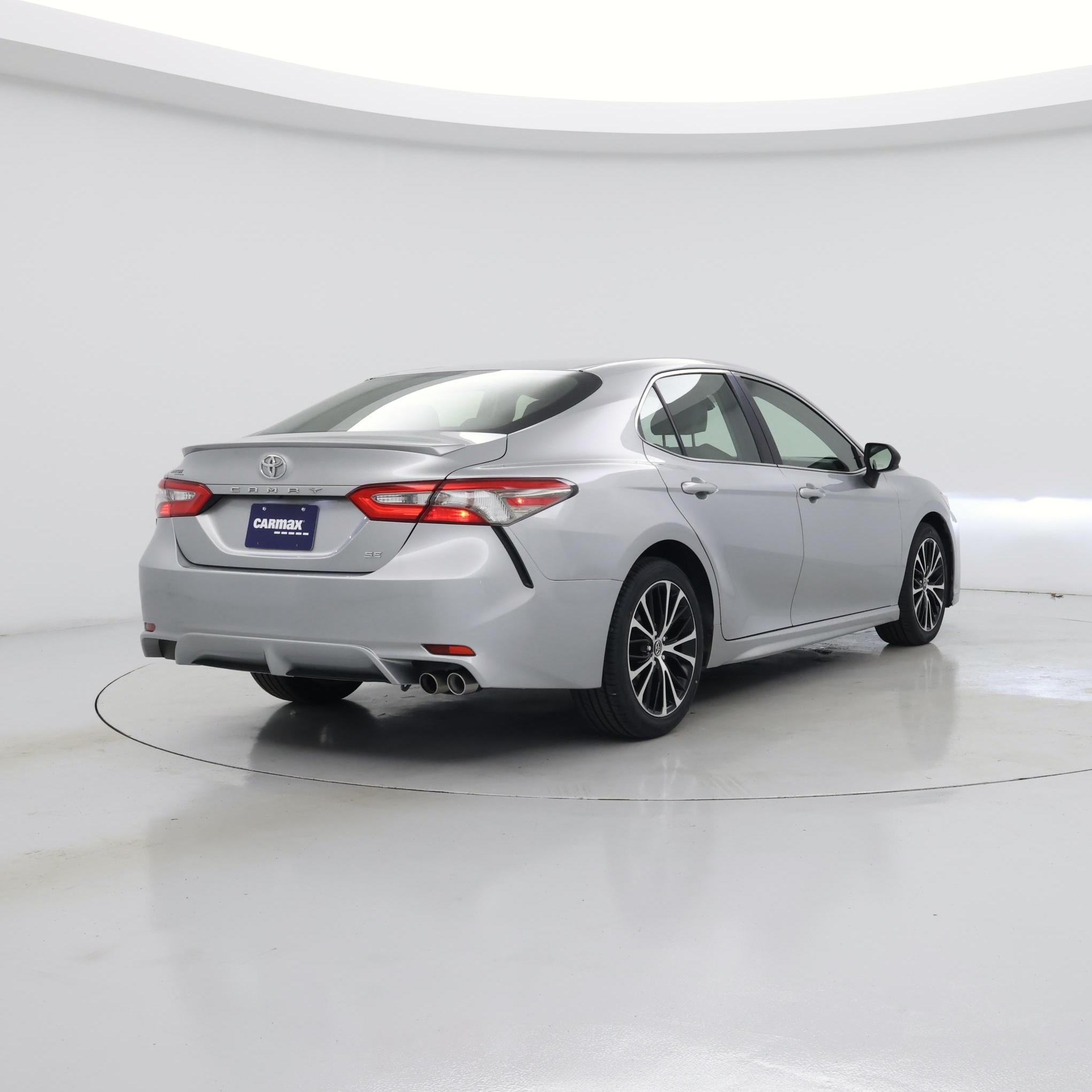 Thumbnail: 2018 Toyota Camry - 8