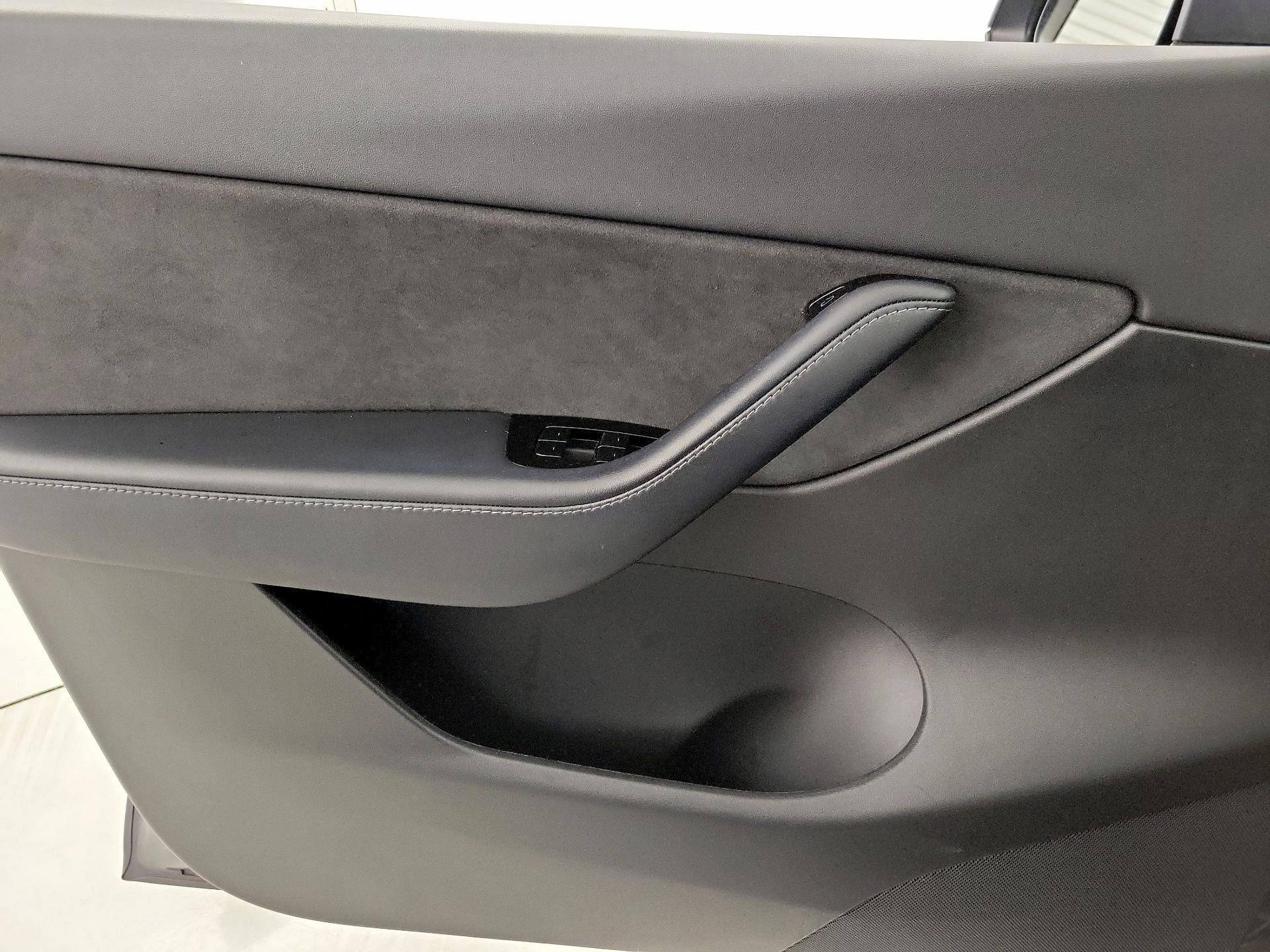 Thumbnail: 2021 Tesla Model Y - 12