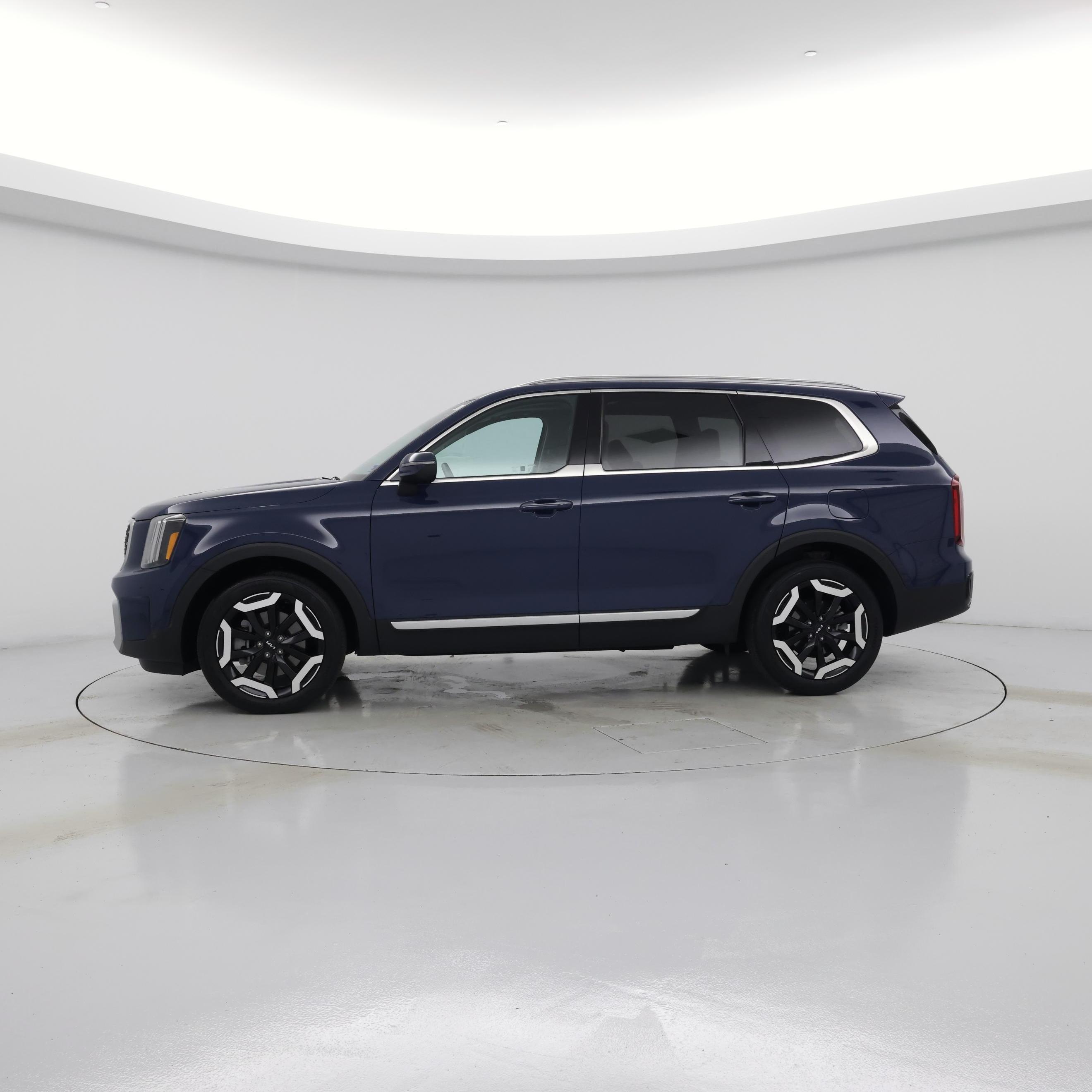 Thumbnail: 2023 Kia Telluride - 3