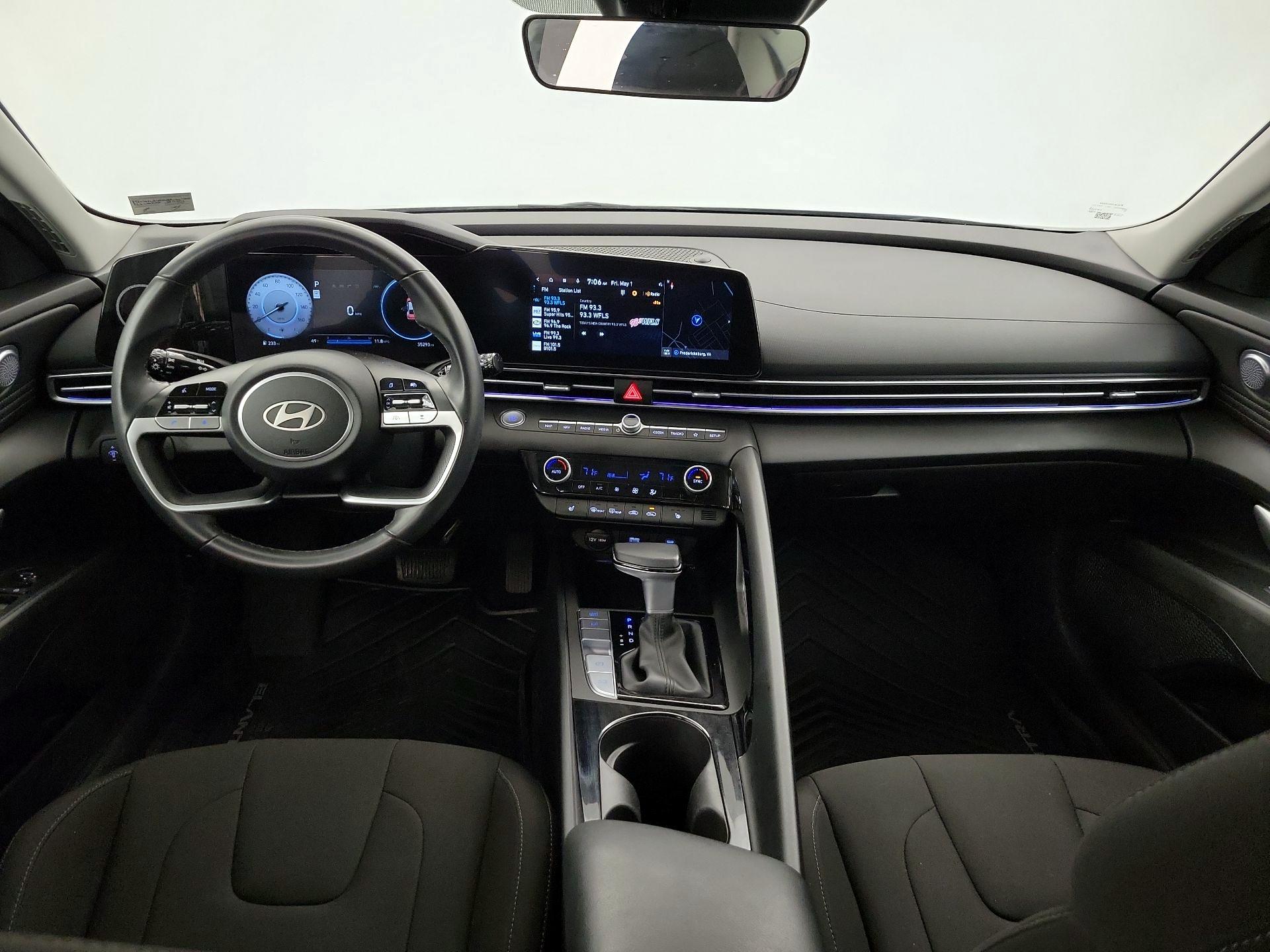 Thumbnail: 2024 Hyundai Elantra - 9